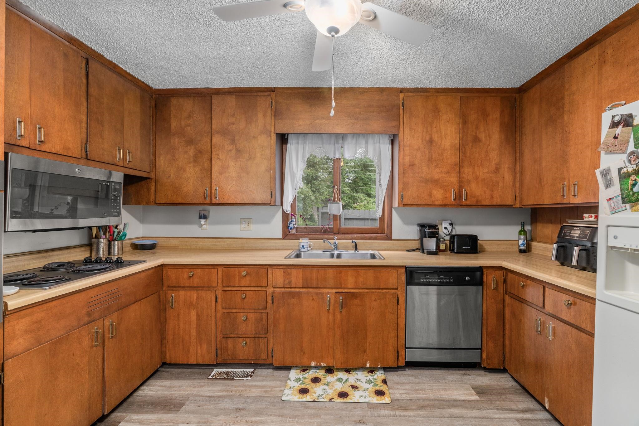 209 Oakhill Ave, Sheffield, AL 35660 — photo 9