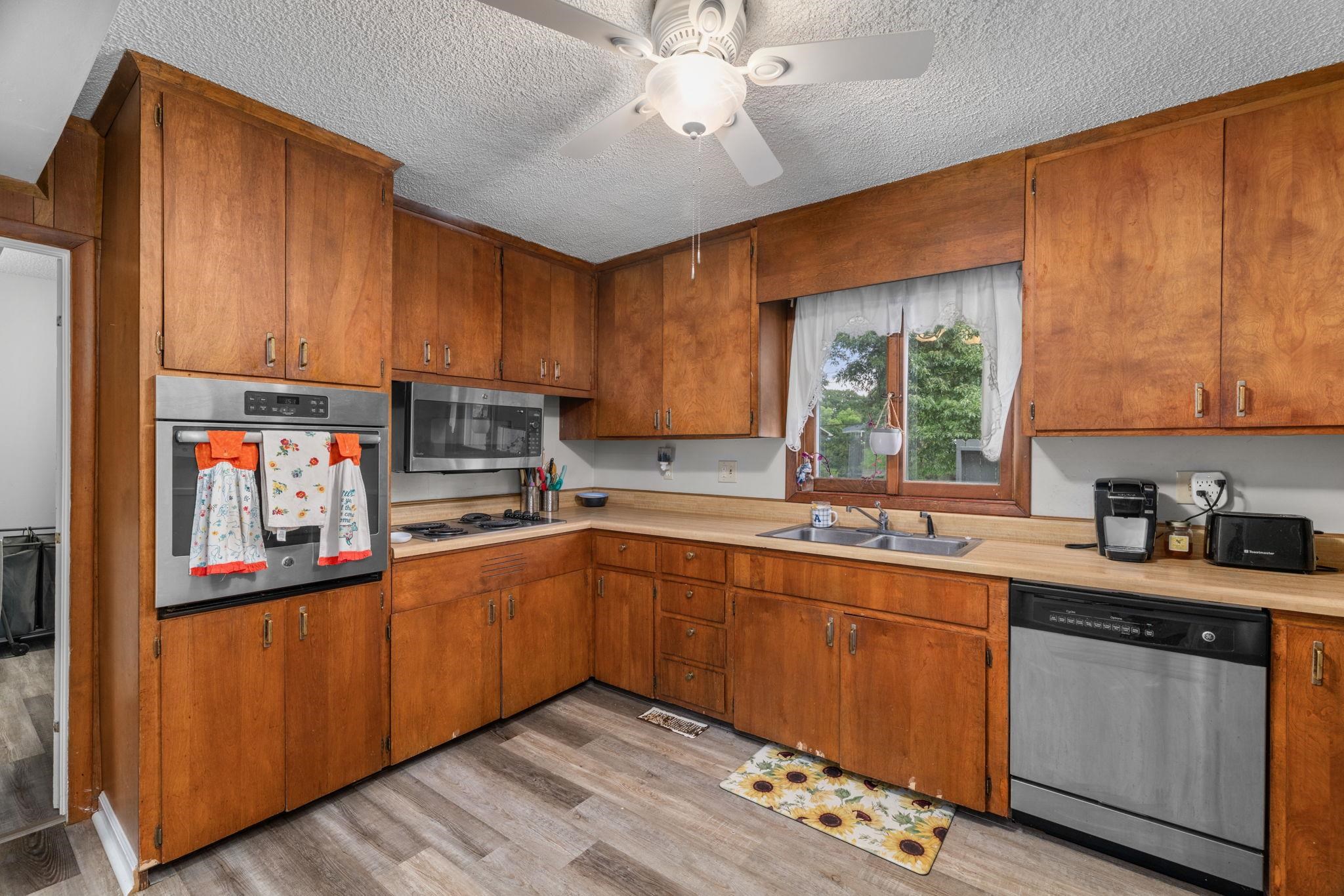 209 Oakhill Ave, Sheffield, AL 35660 — photo 10