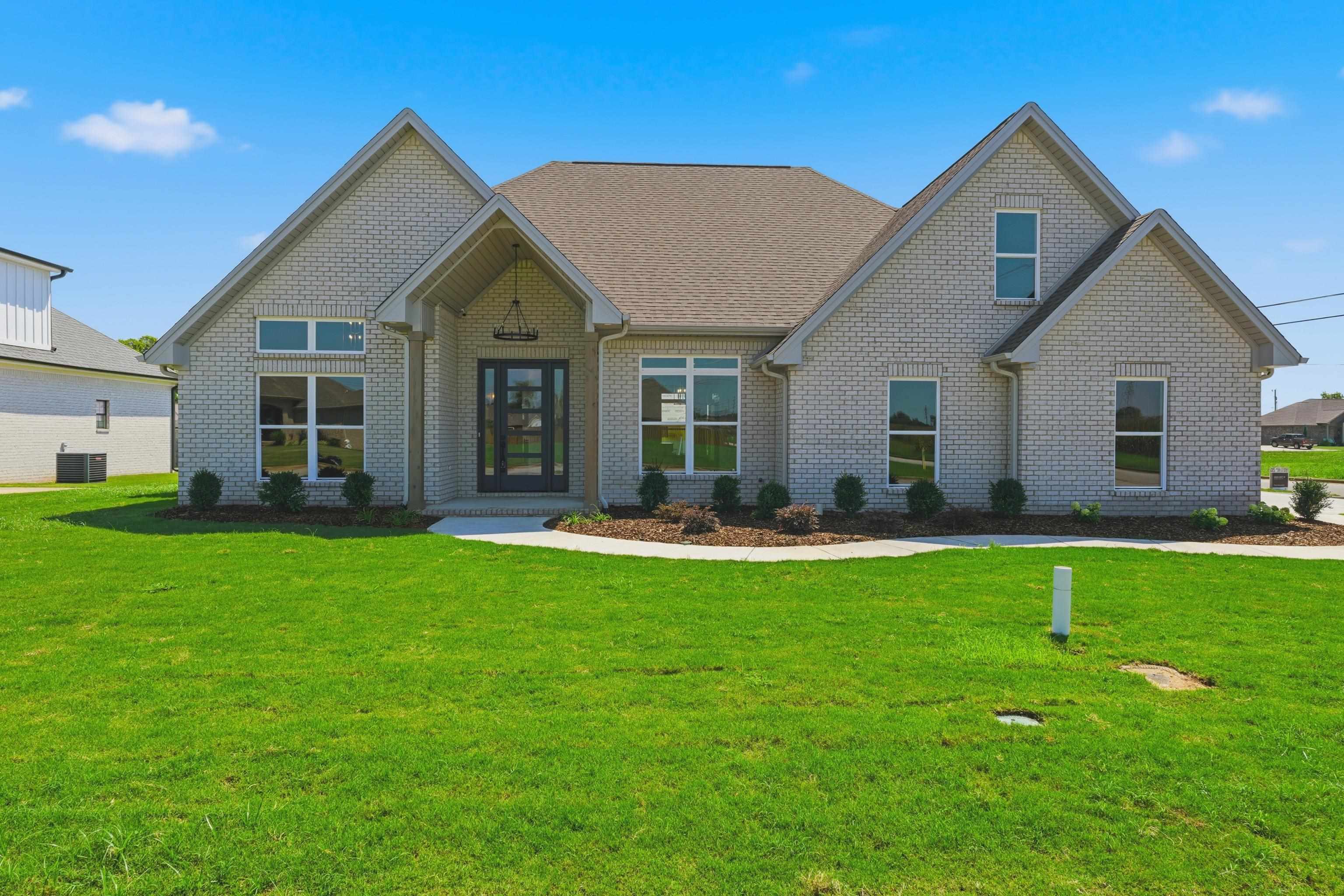 122 McCallen Rd, Muscle Shoals, AL 35661 — photo 1