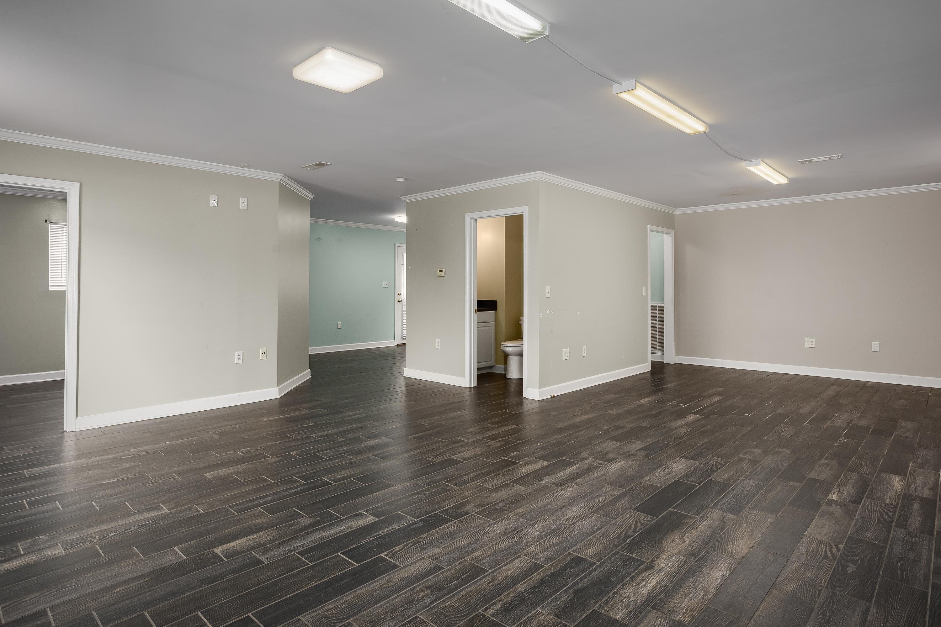 110 S Water St, Tuscumbia, AL 35674 — photo 3