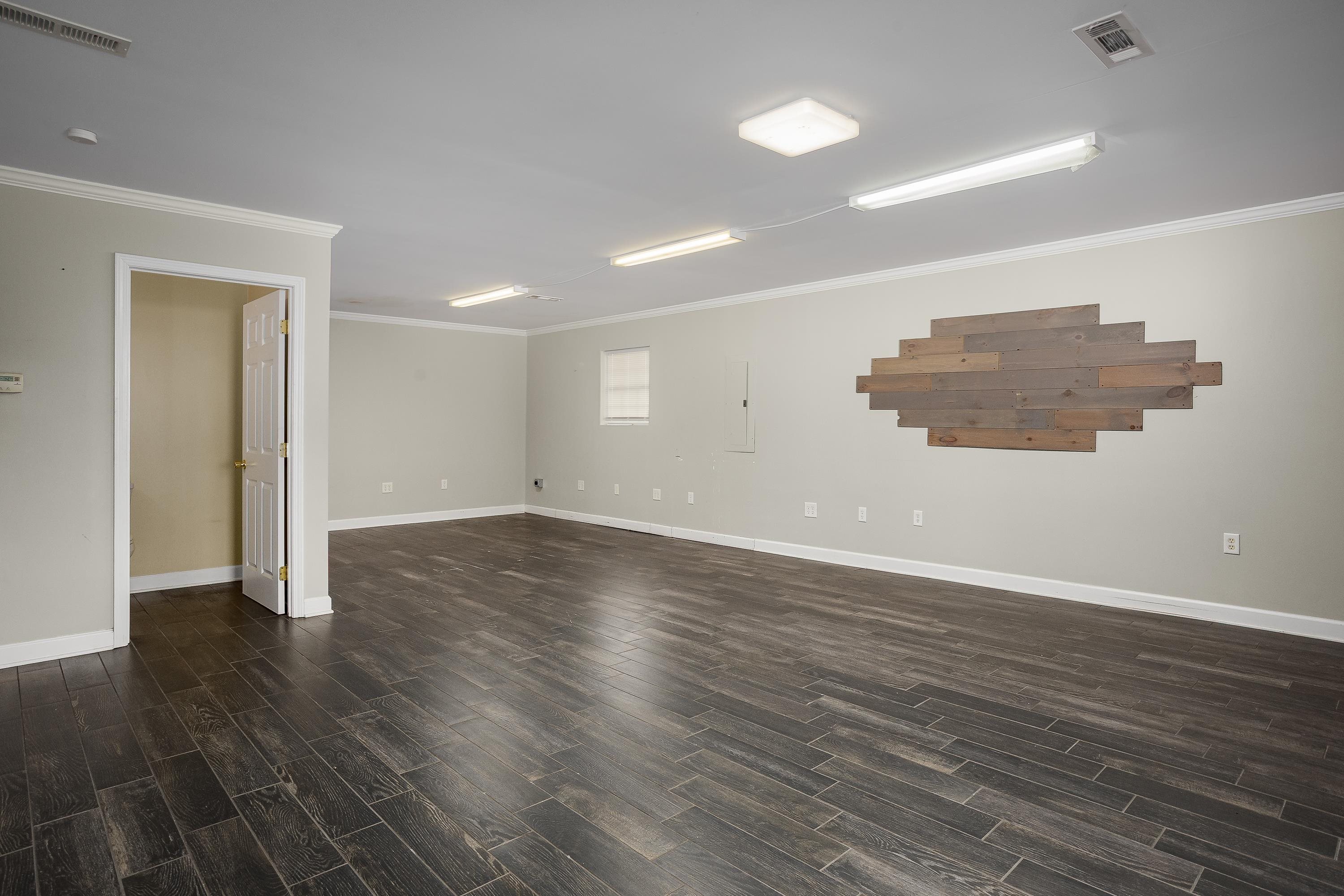 110 S Water St, Tuscumbia, AL 35674 — photo 4