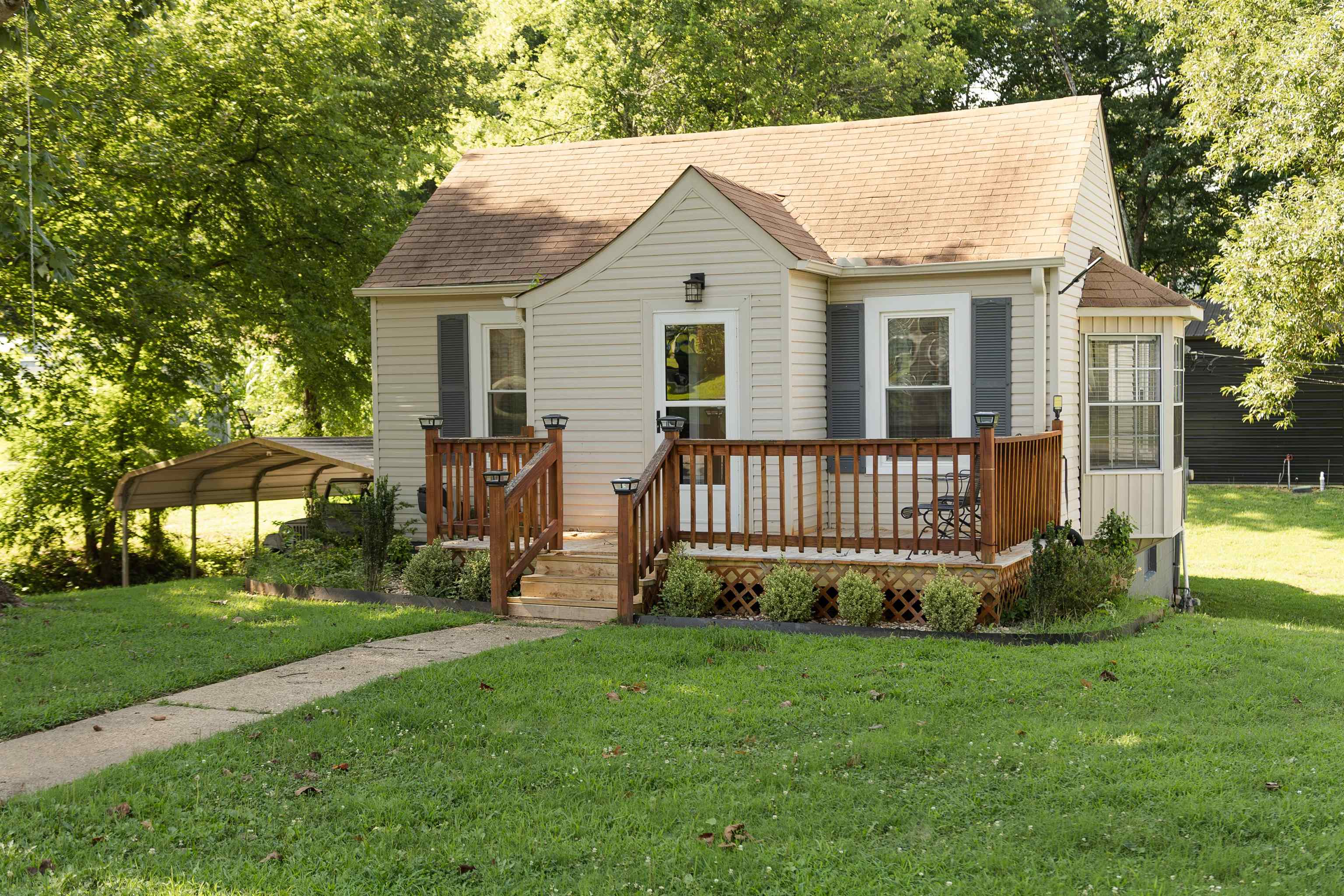 417 Burgess St, Russellville, AL 35653 — photo 1