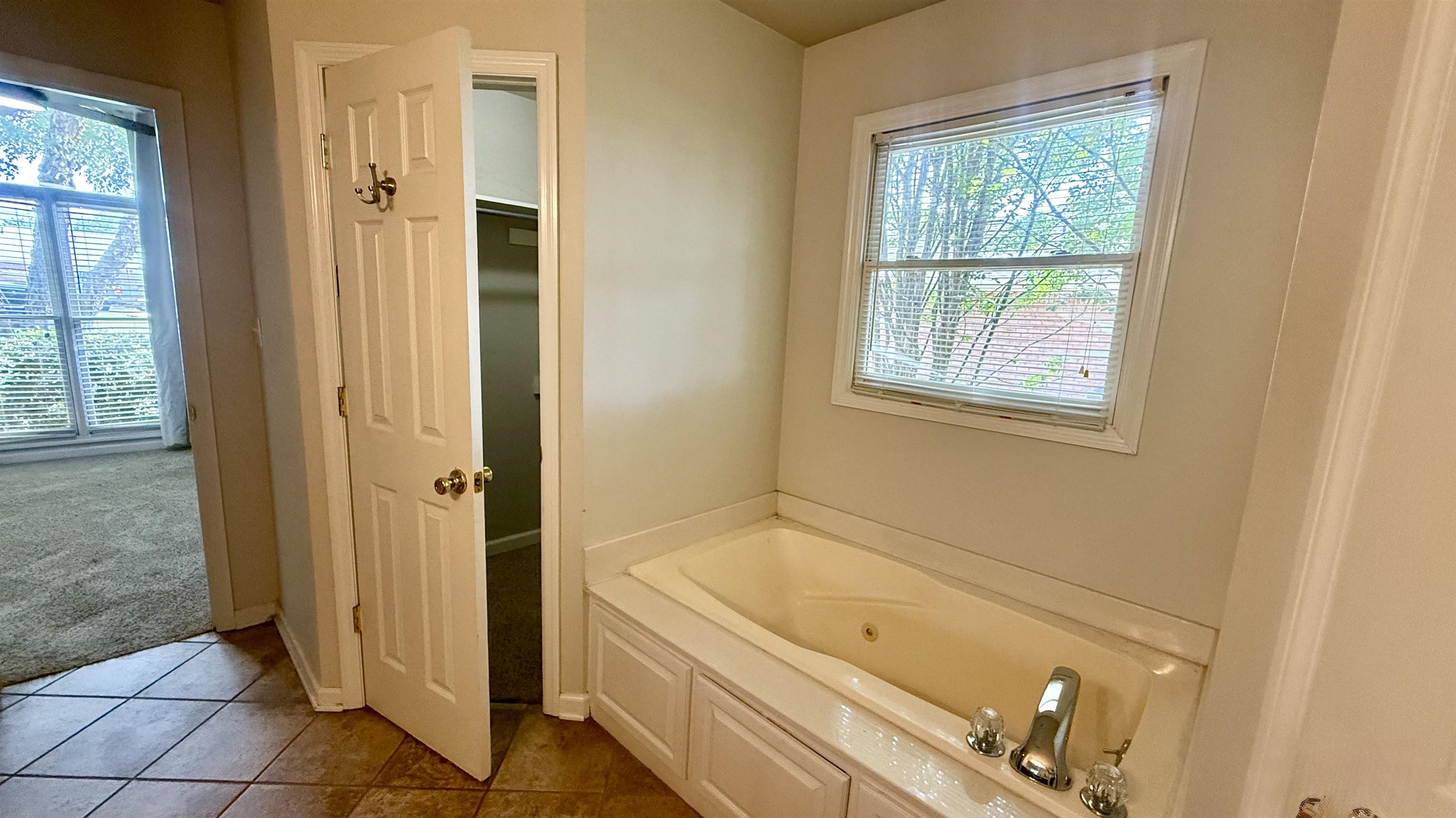 305 E Pershing Ave, Muscle Shoals, AL 35661 — photo 12
