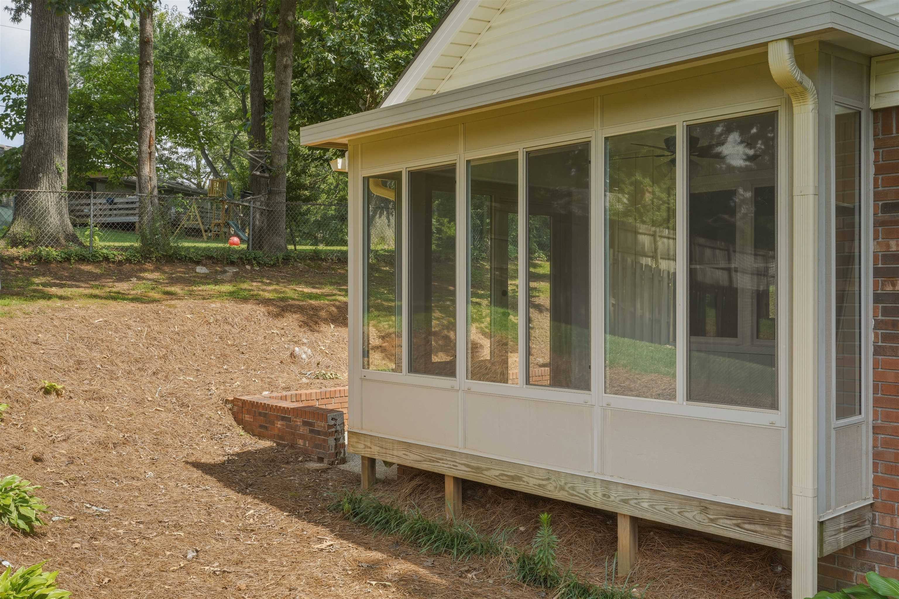 115 Shelley Ln, Florence, AL 35633 — photo 4
