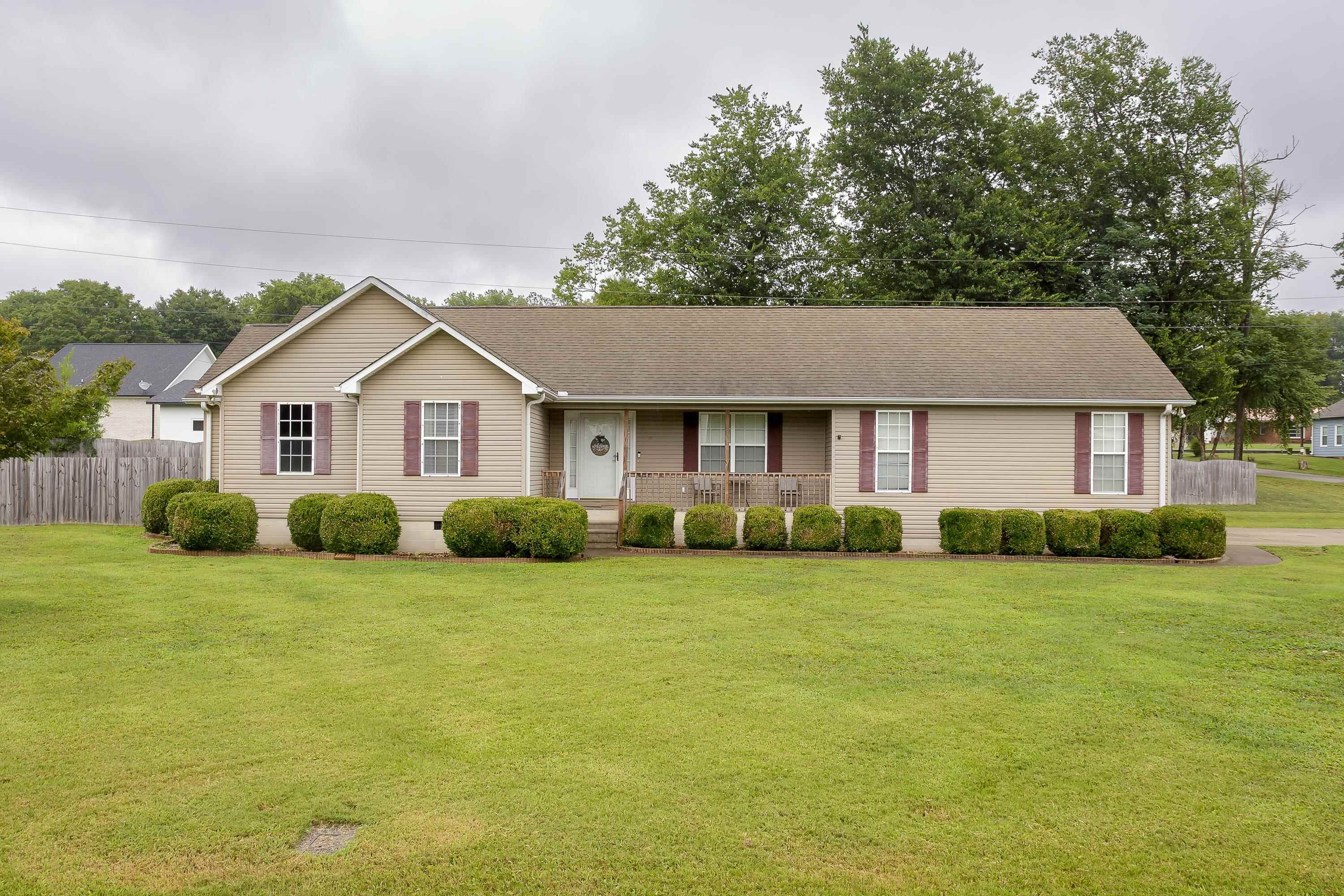 116 Wallace Cir, Killen, AL 35645 — photo 1