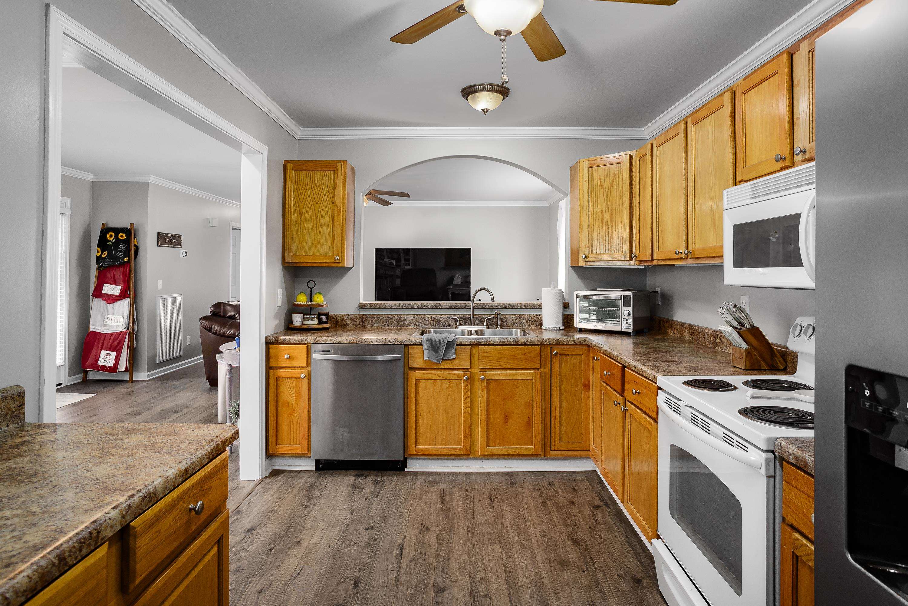 116 Wallace Cir, Killen, AL 35645 — photo 9