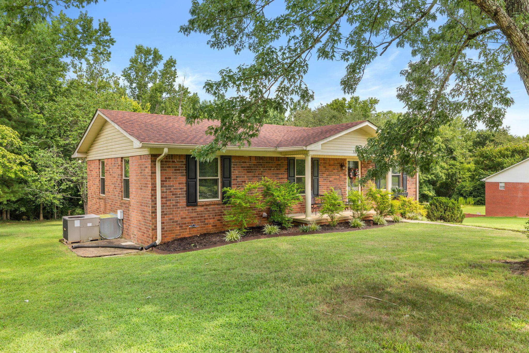 339 Shaler Dr, Killen, AL 35645 — photo 3
