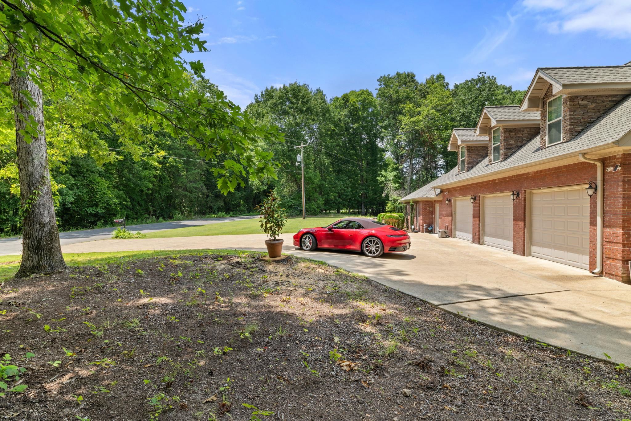 320 Cove Creek Rd, Florence, AL 35634 — photo 6