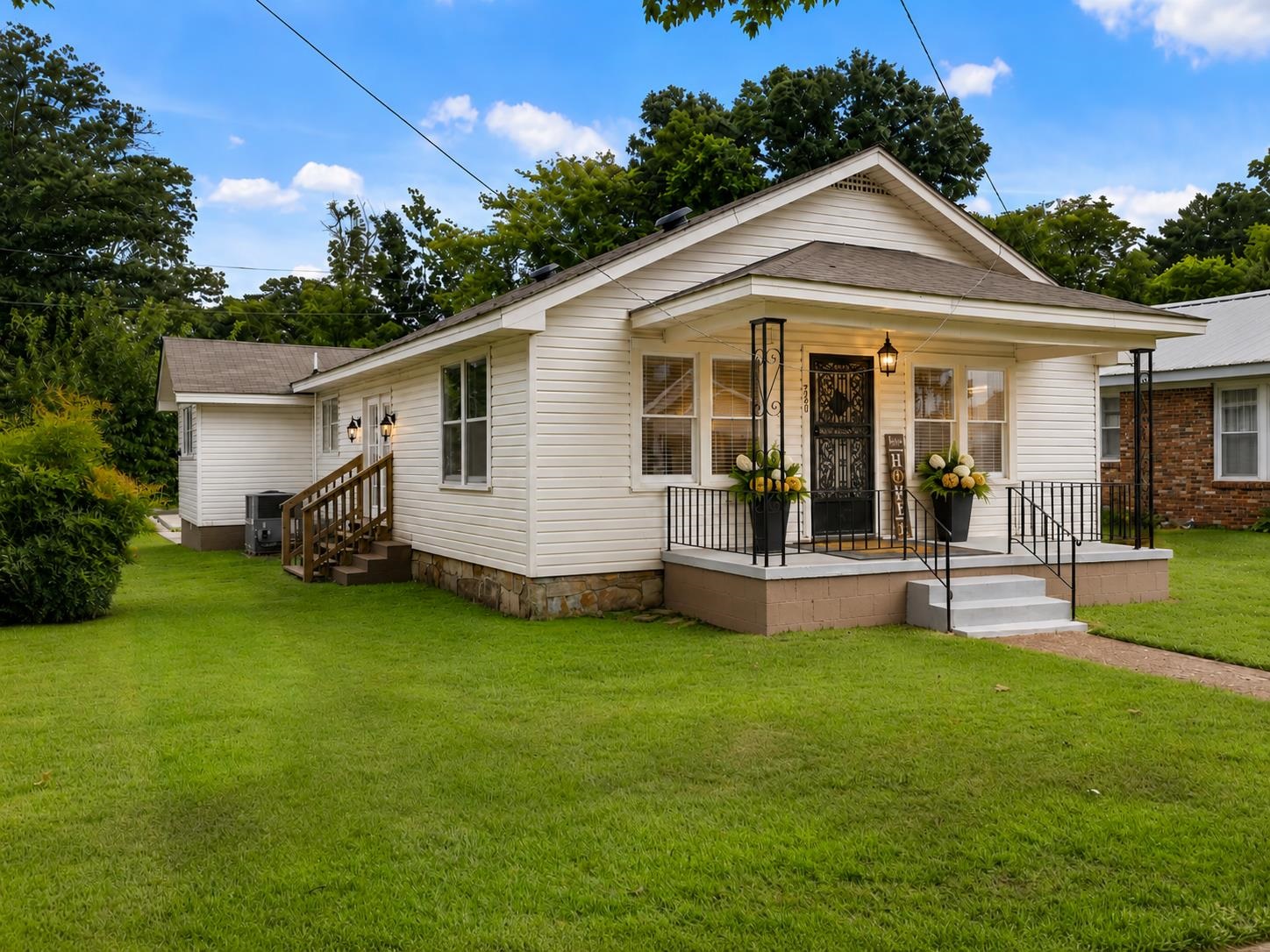 720 N Jefferson St, Tuscumbia, AL 35674 — photo 1
