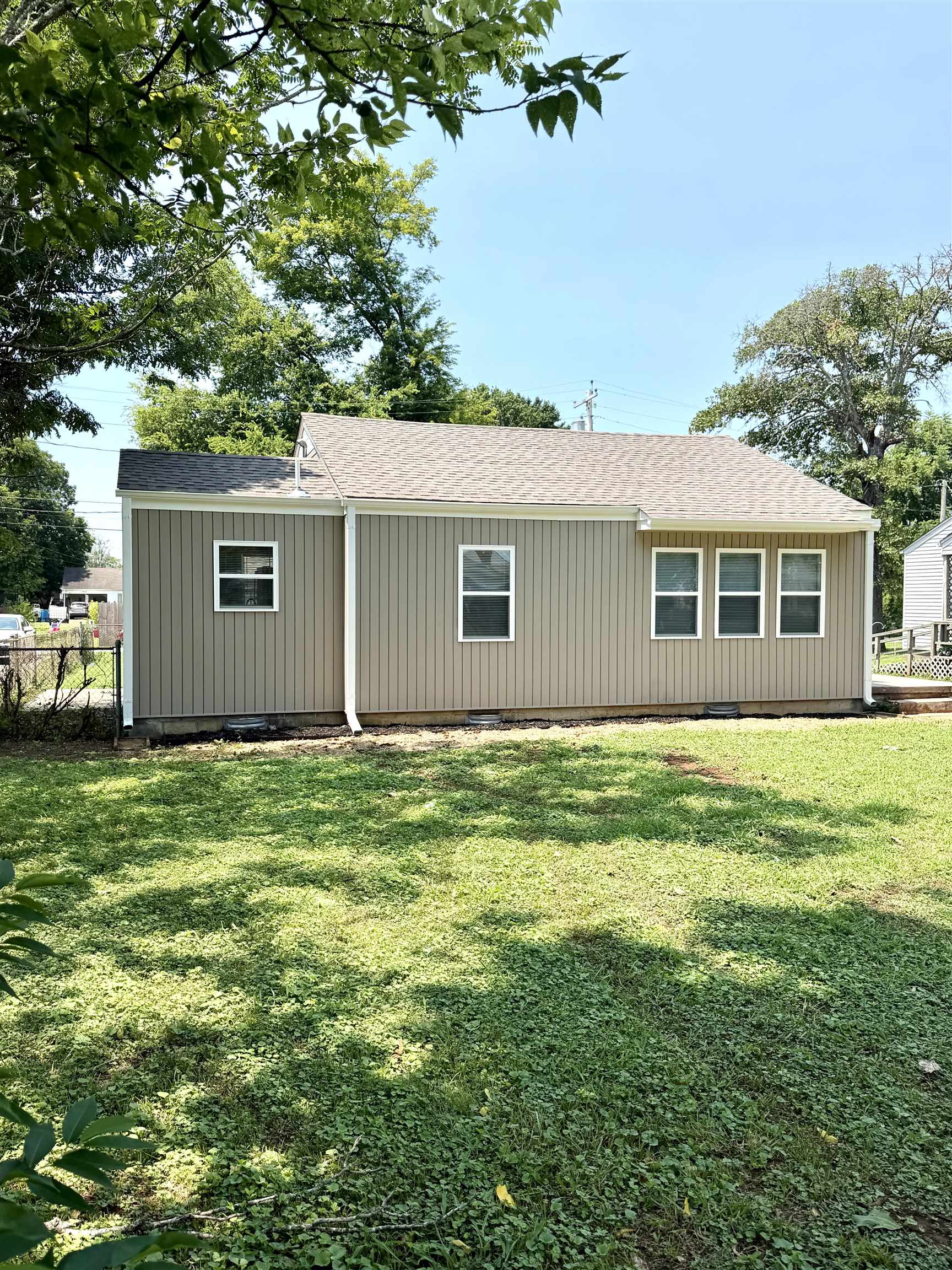 1003 N Cave St, Tuscumbia, AL 35674 — photo 3