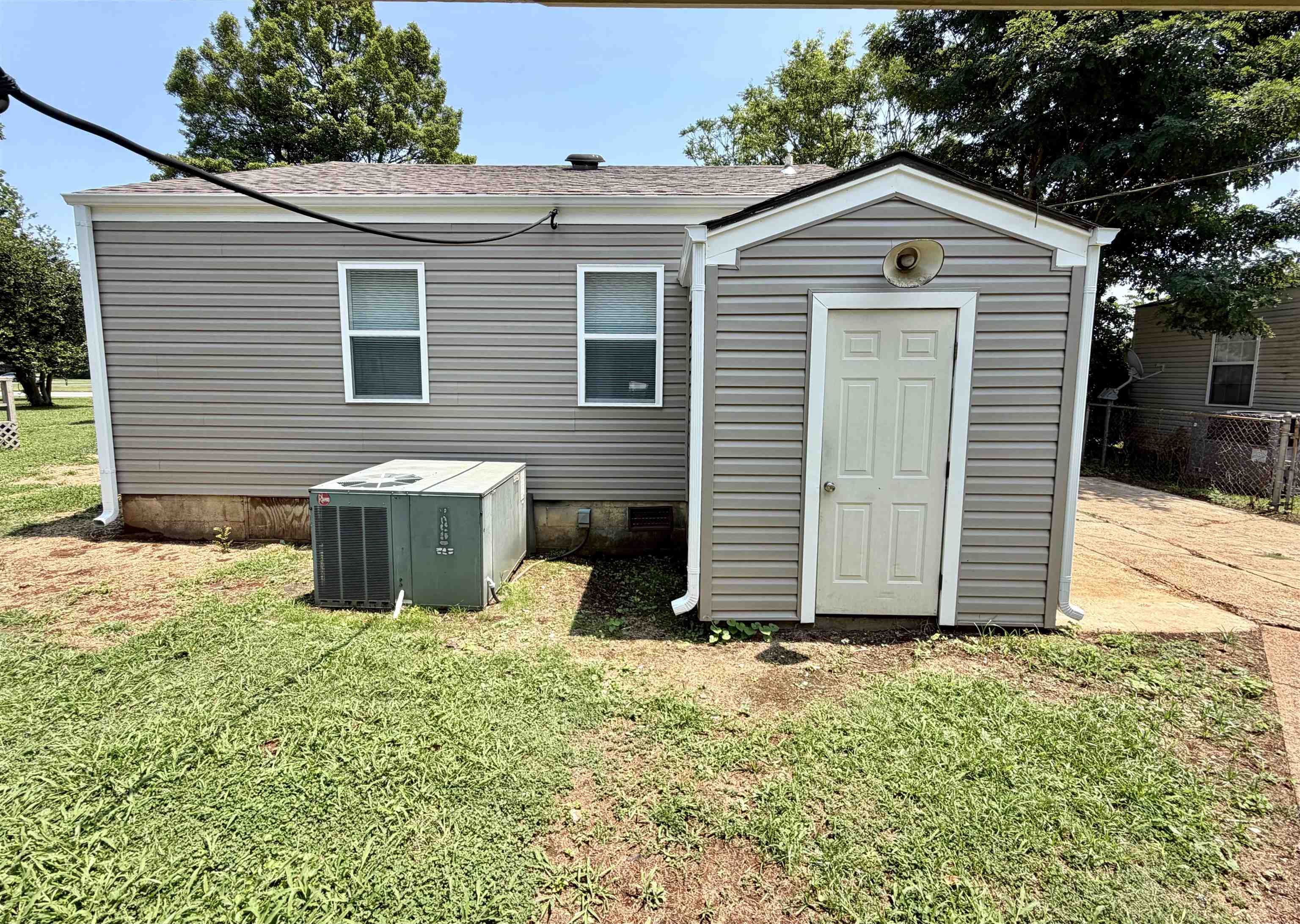 1003 N Cave St, Tuscumbia, AL 35674 — photo 4