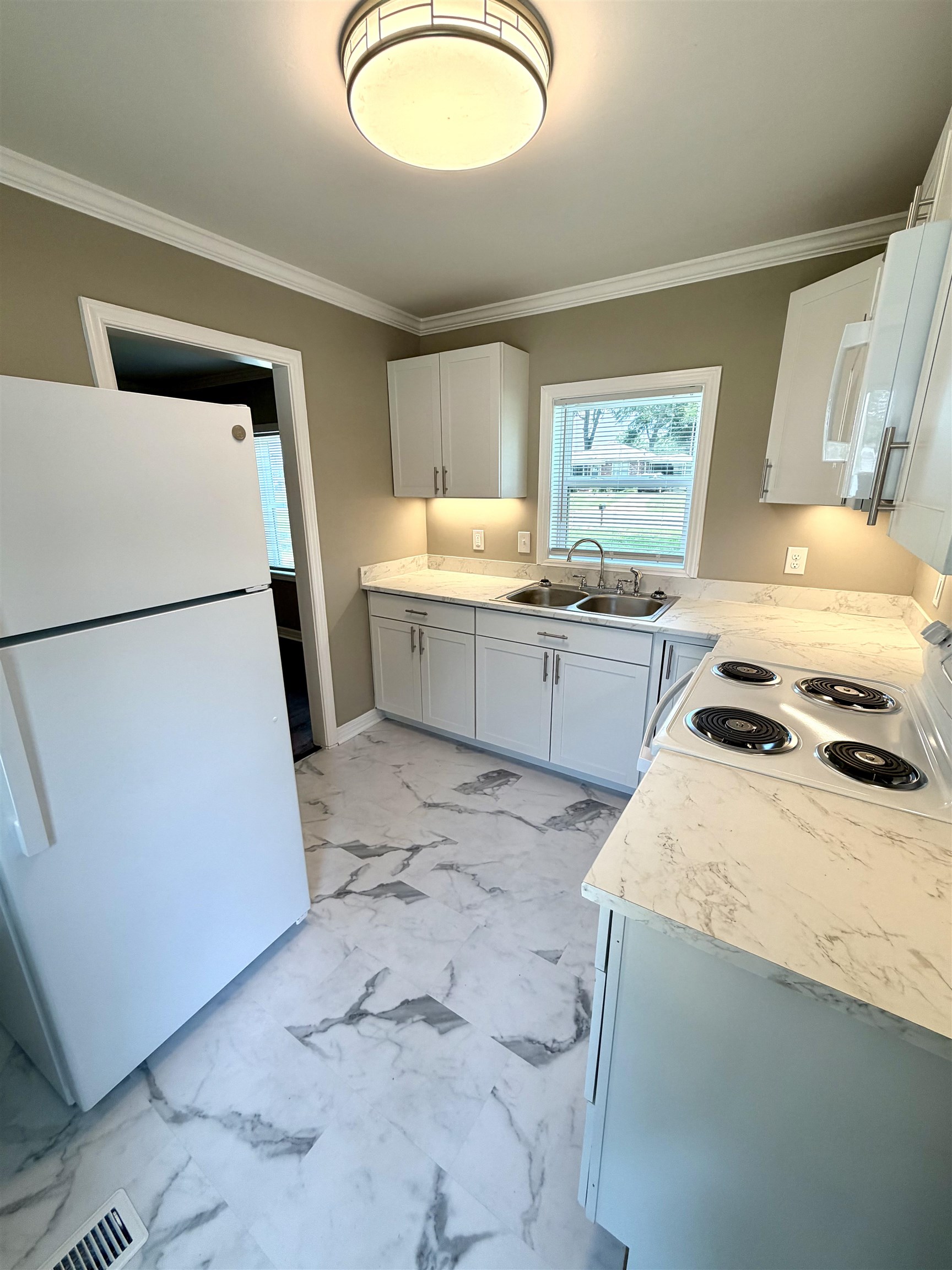 1003 N Cave St, Tuscumbia, AL 35674 — photo 5