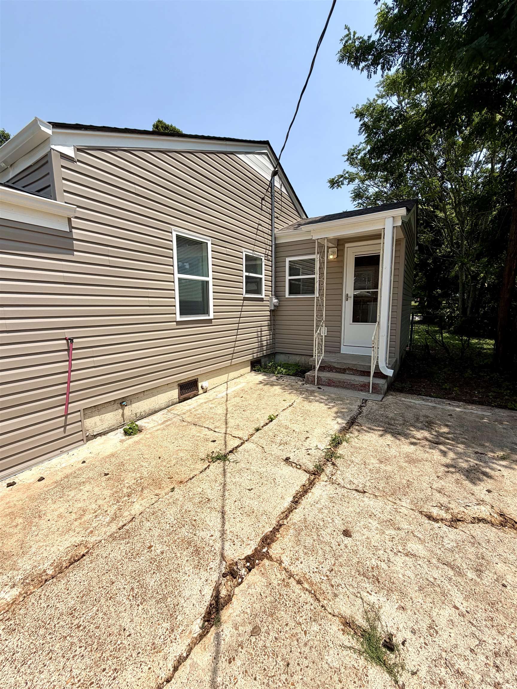 1003 N Cave St, Tuscumbia, AL 35674 — photo 7