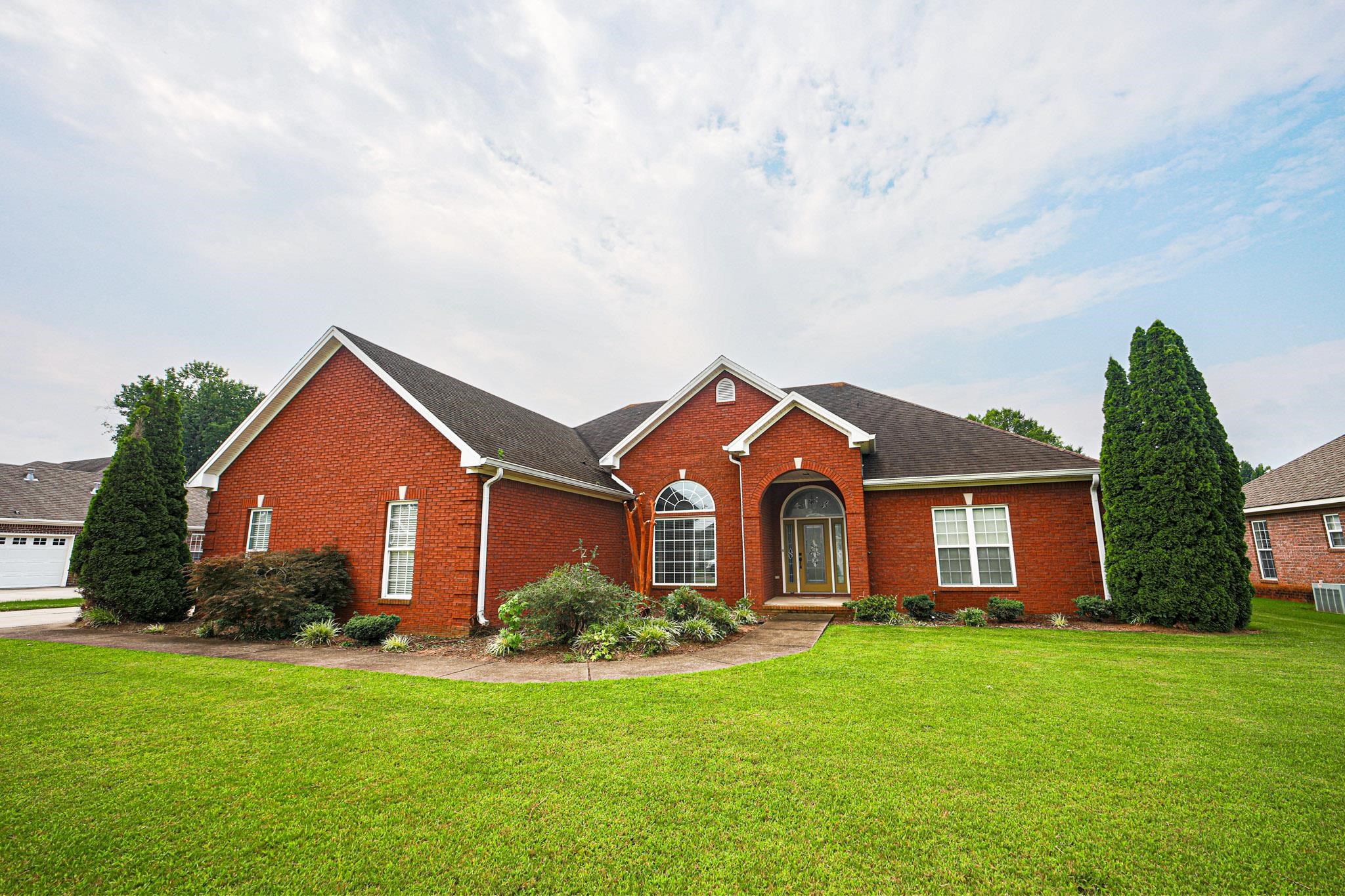 1806 Woodside, Muscle Shoals, AL 35661 — photo 1