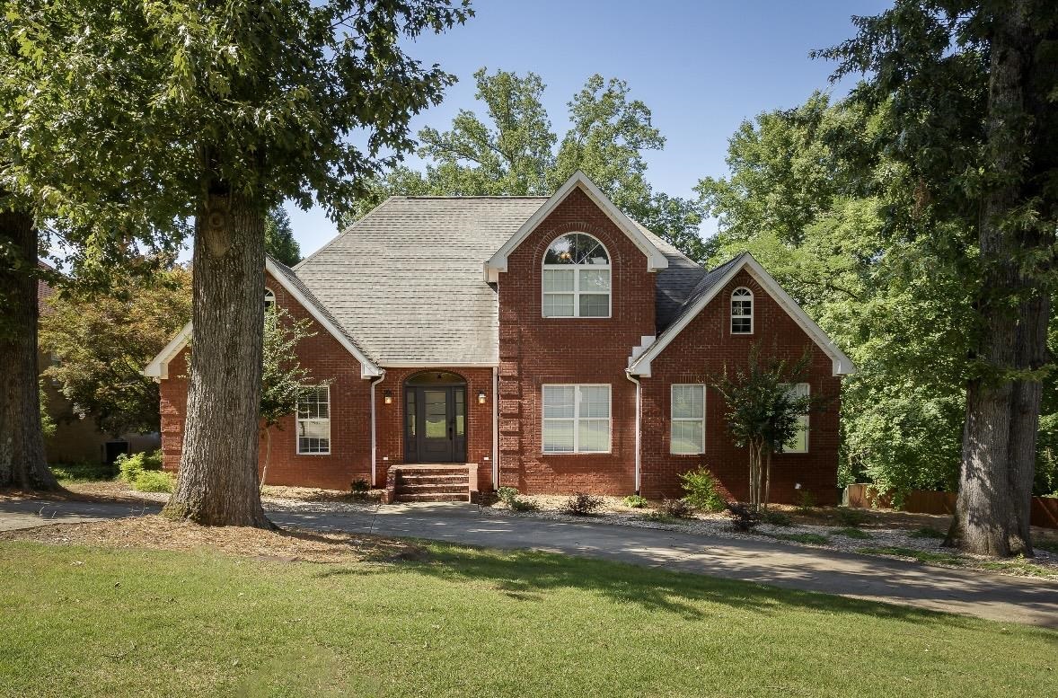 251 Hazelwood Ln, Florence, AL 35634 — photo 1