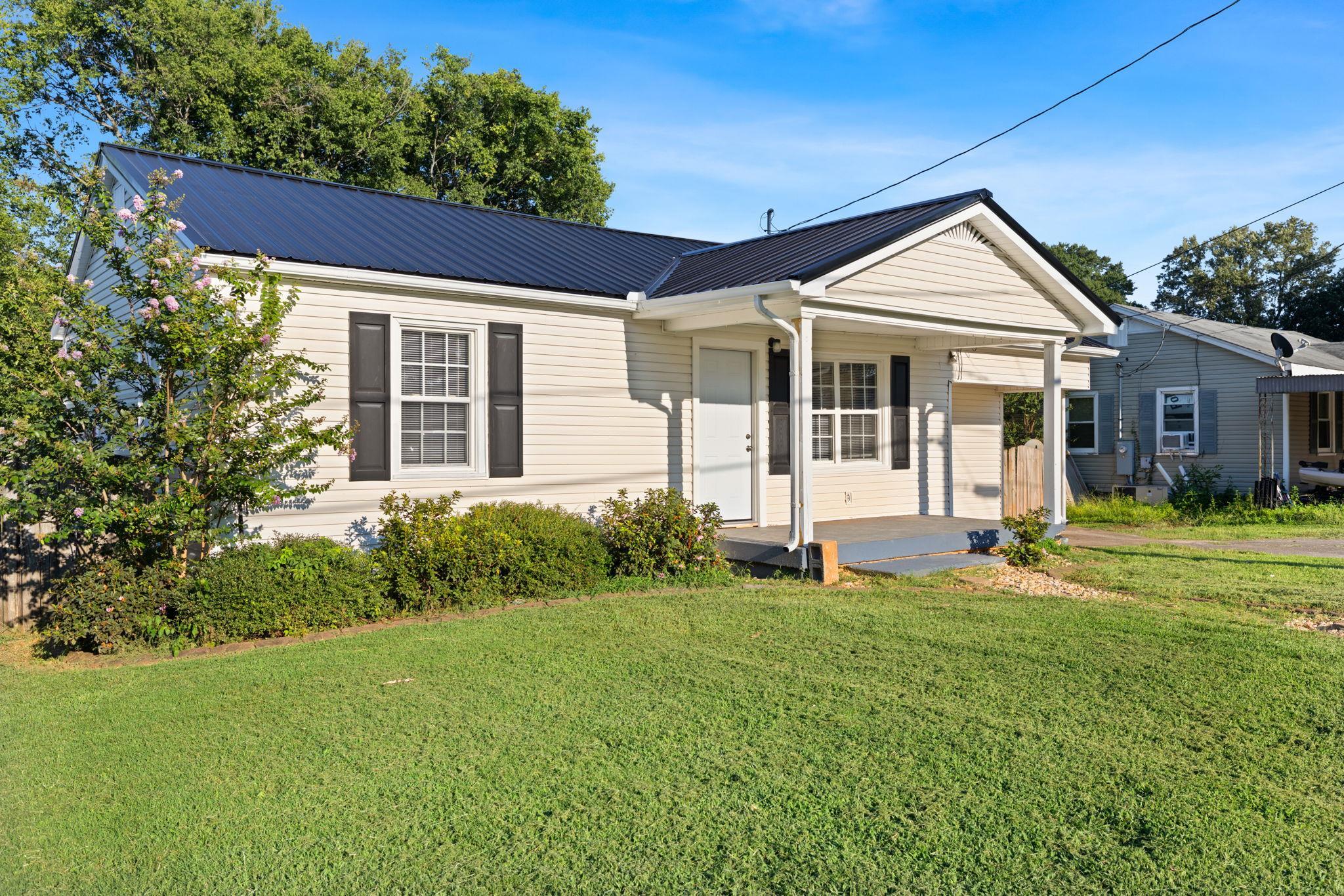 260 Lewis St, Muscle Shoals, AL 35661 — photo 2