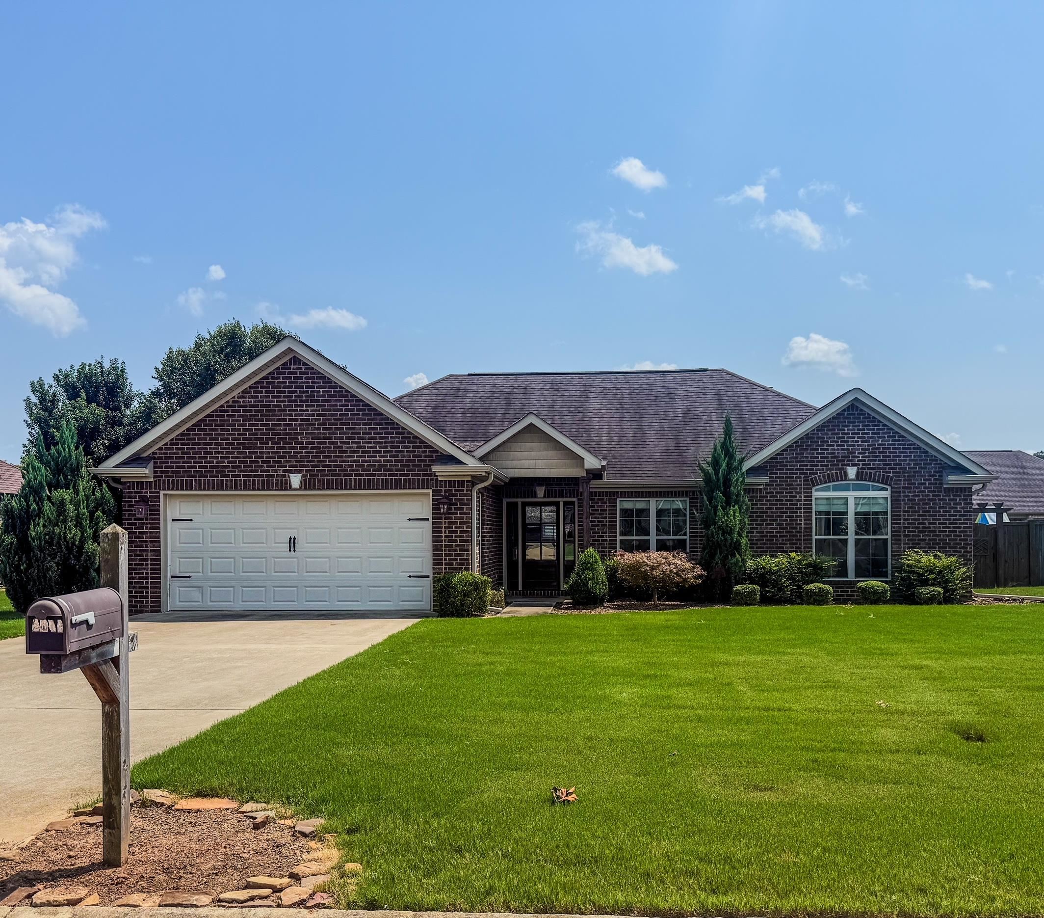 2012 Wildwood, Muscle Shoals, AL 35661 — photo 1