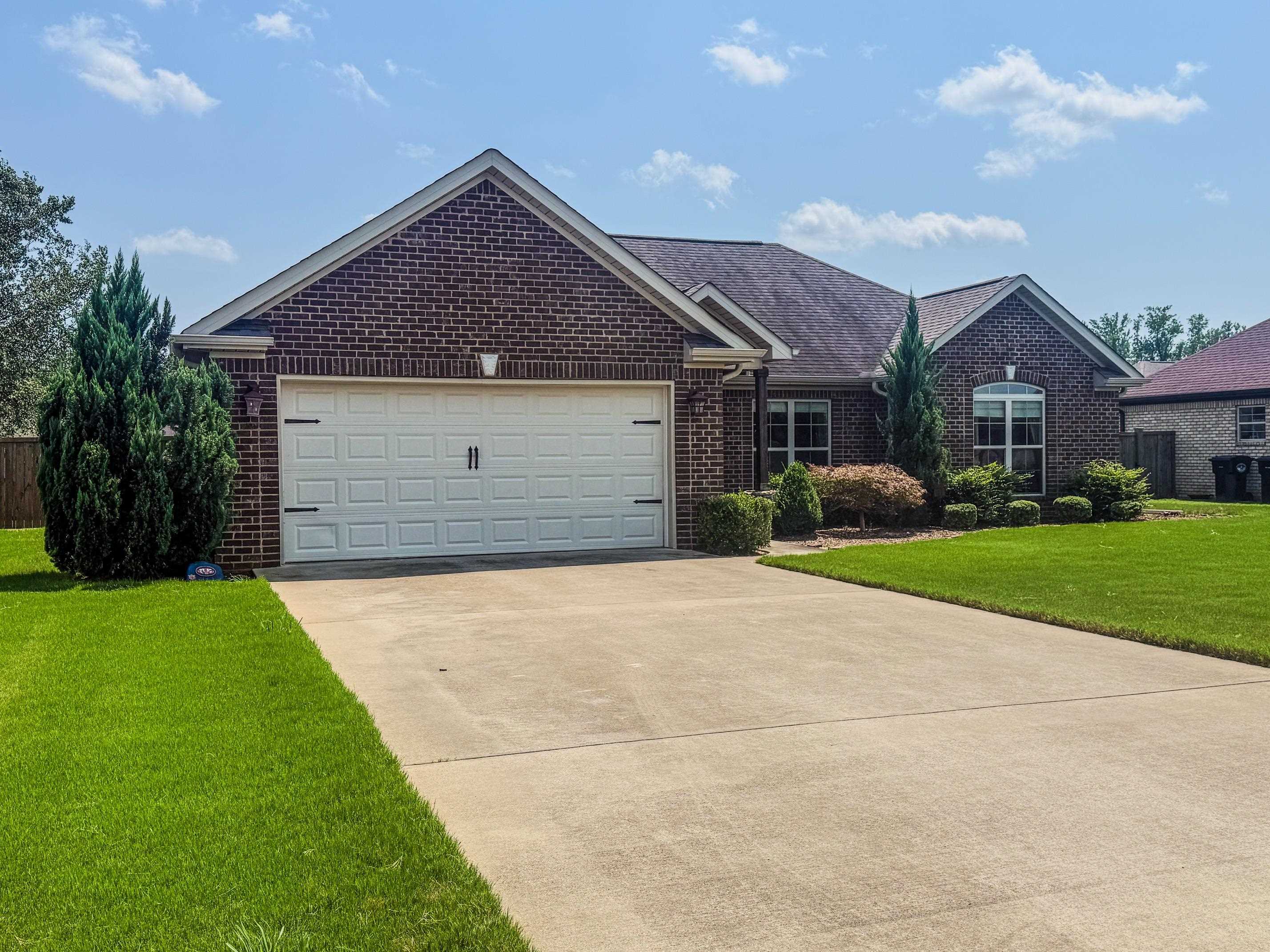 2012 Wildwood, Muscle Shoals, AL 35661 — photo 2