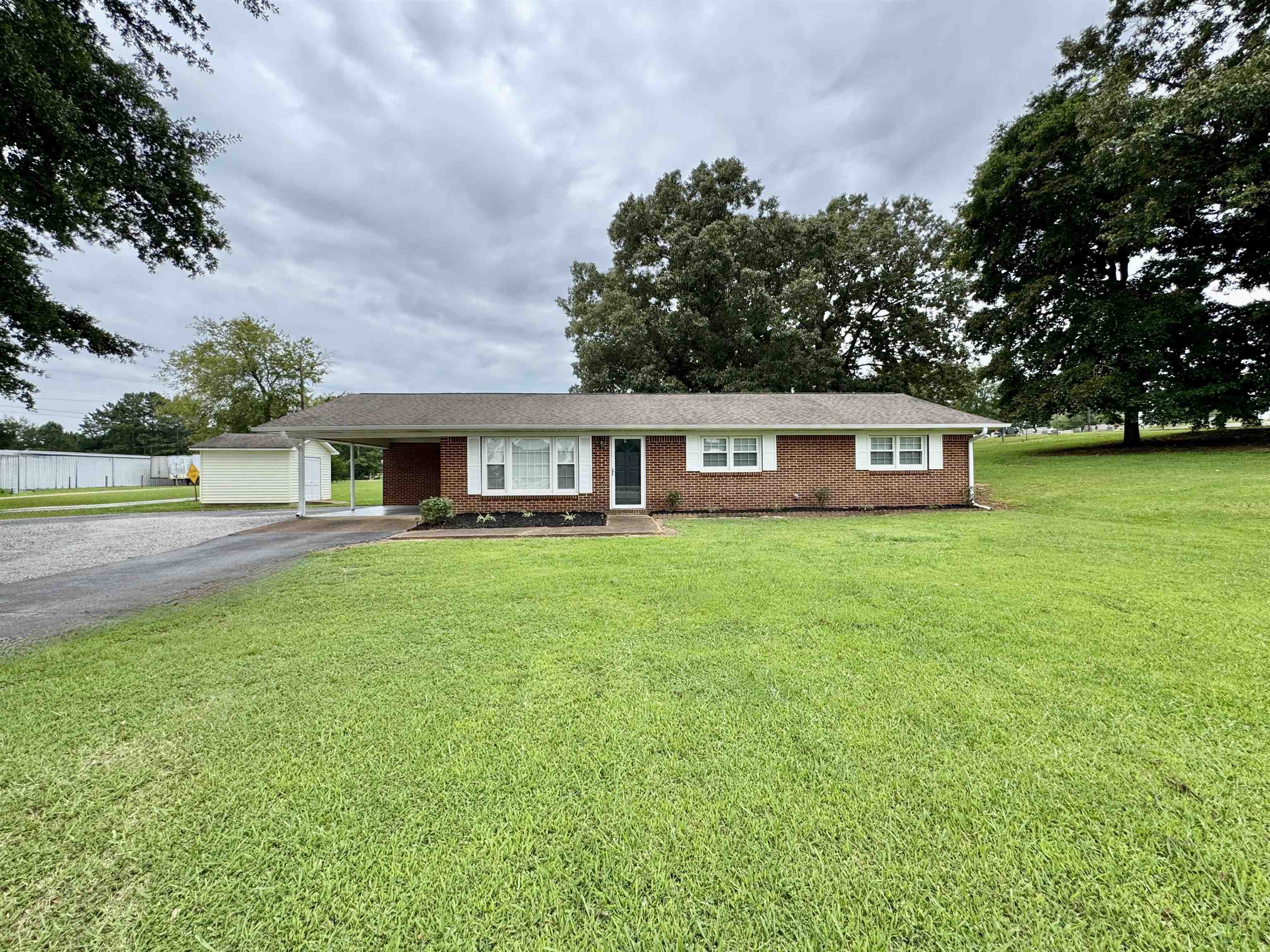 6984 Highway 72, Killen, AL 35645 — photo 2
