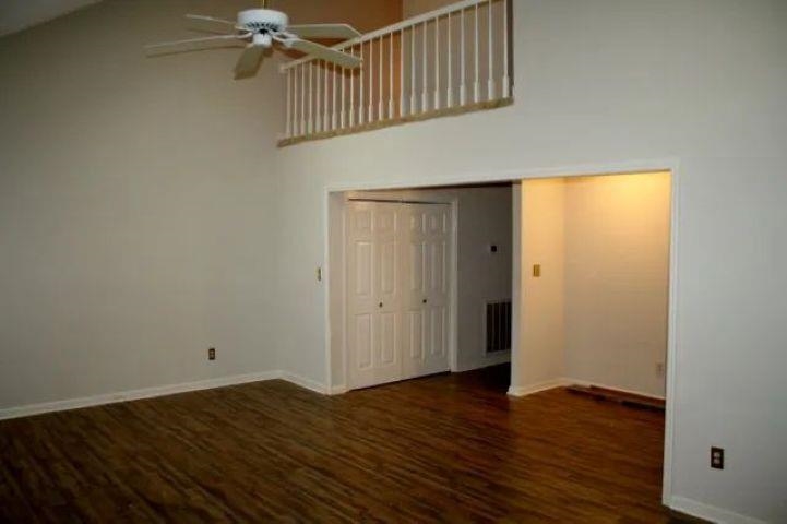 271 Woodcastle Dr, Florence, AL 35630 — photo 3