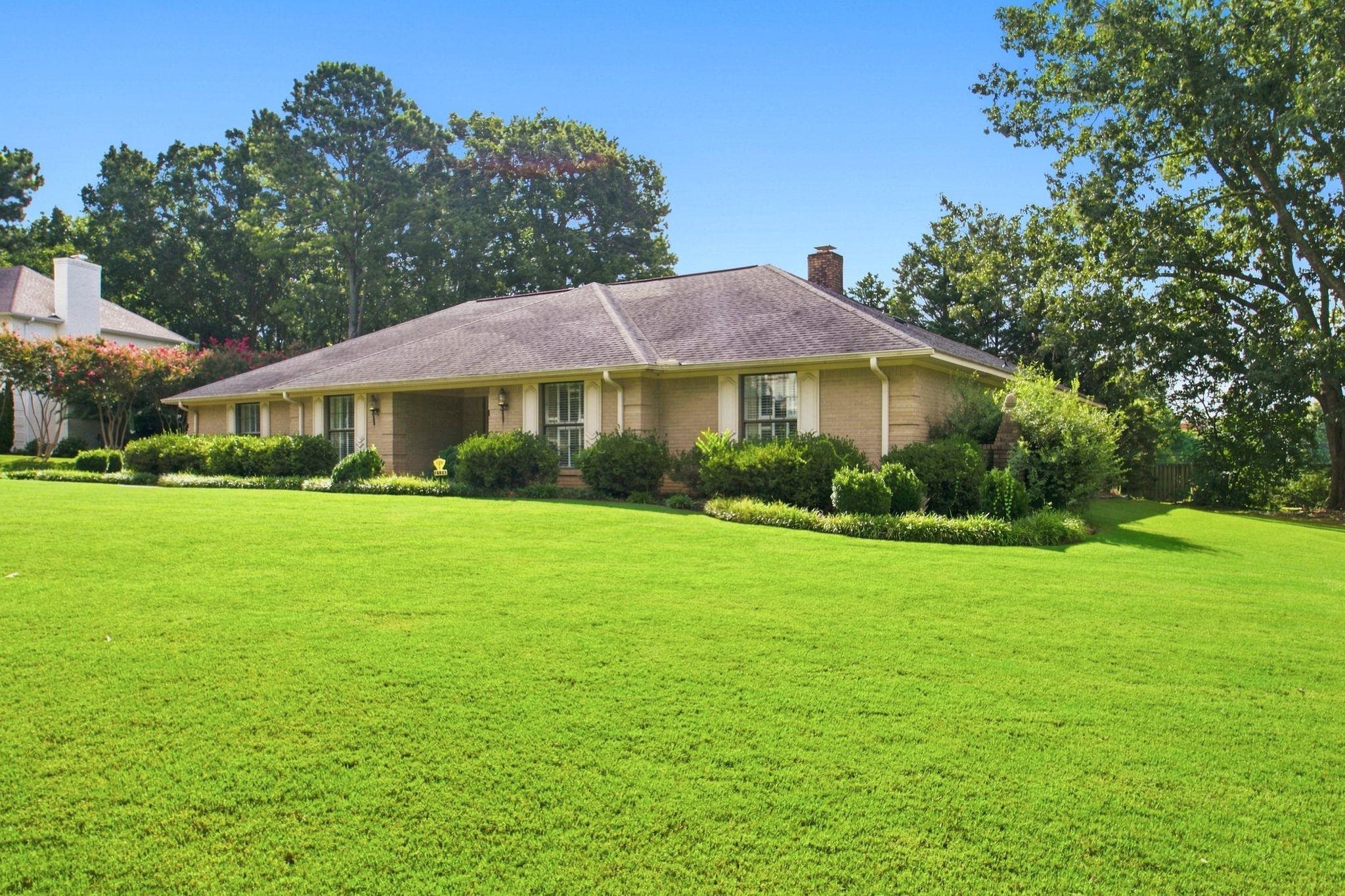 2128 Hickory Hills Rd, Florence, AL 35630 — photo 2