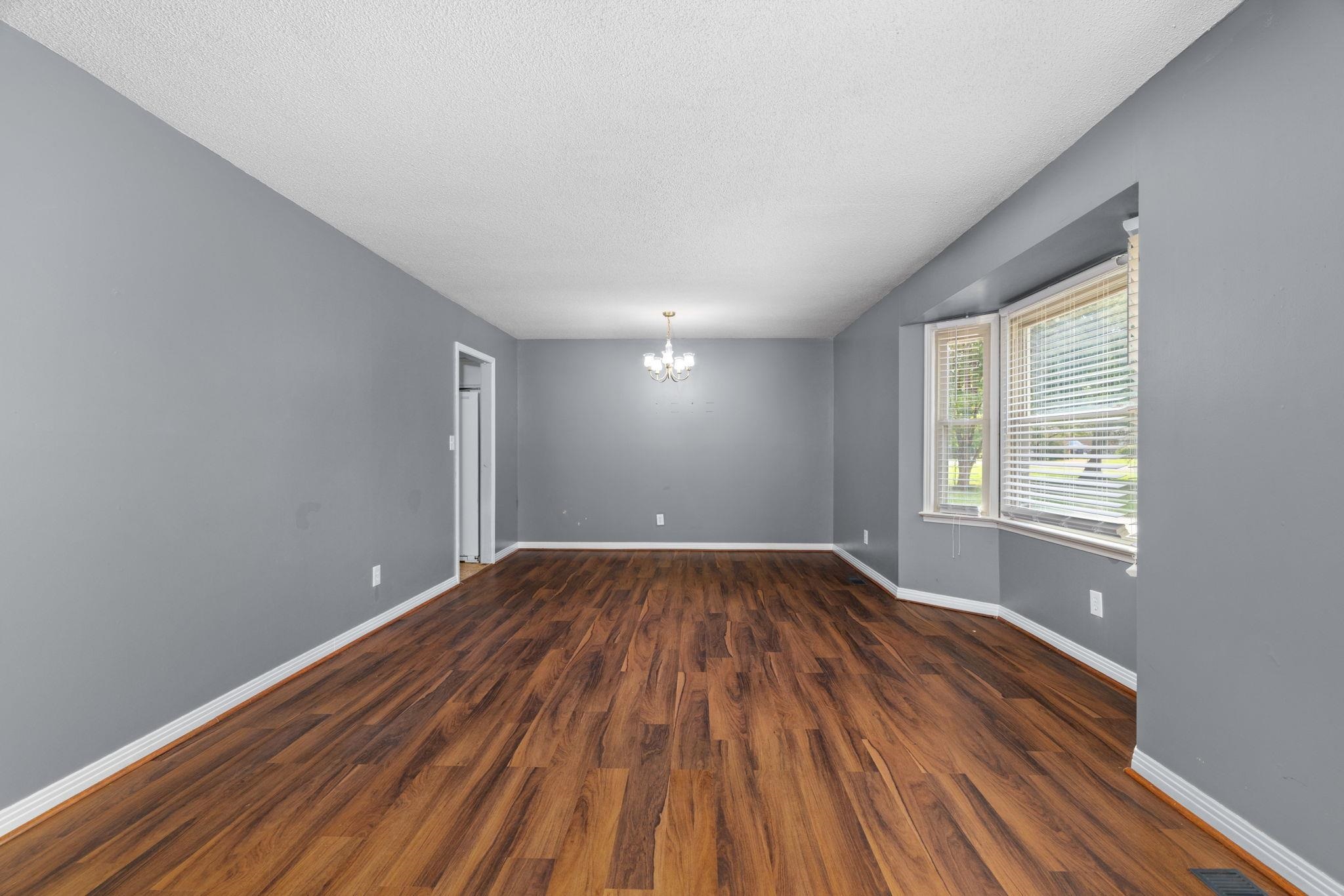 304 Maple St, Tuscumbia, AL 35674 — photo 6