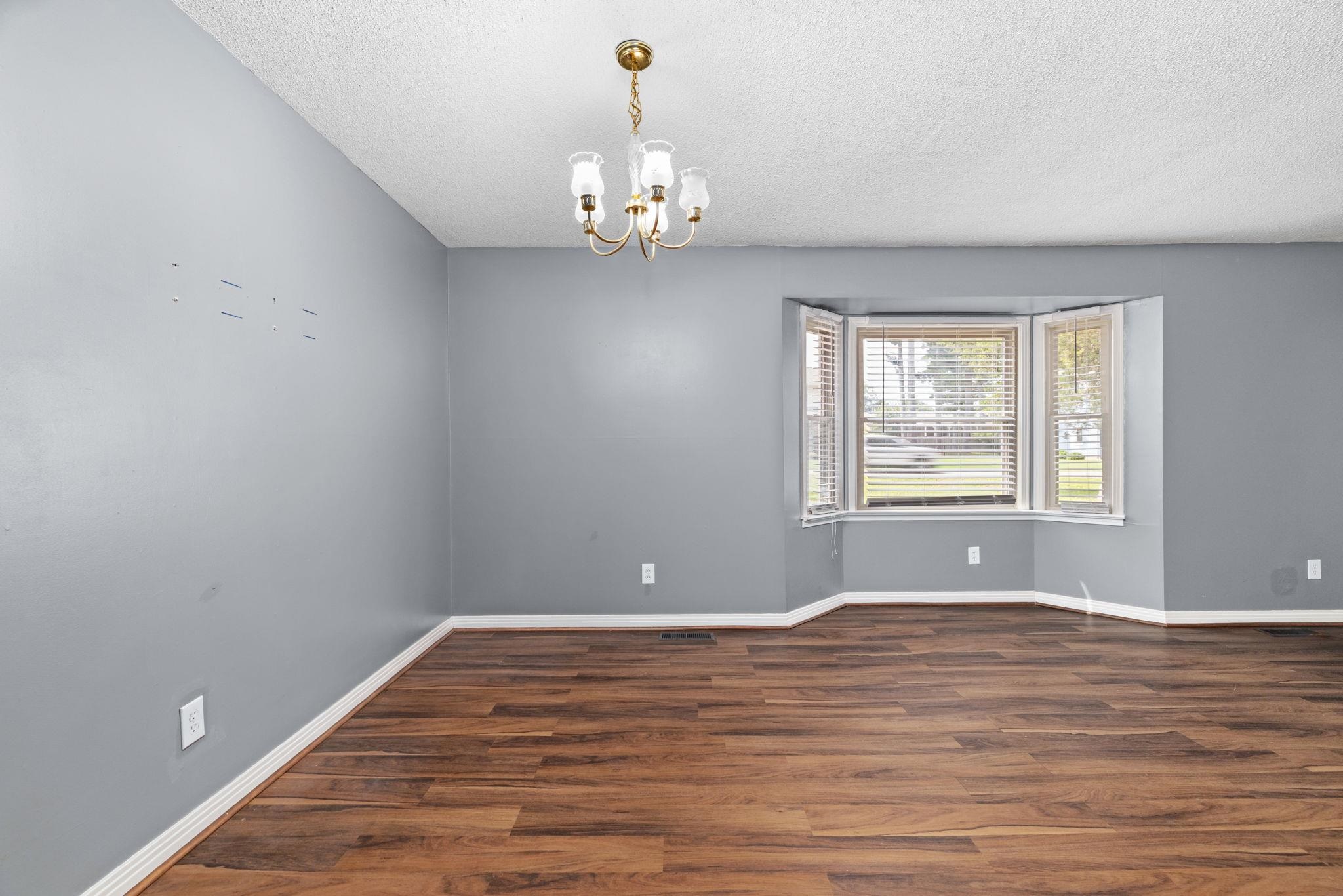 304 Maple St, Tuscumbia, AL 35674 — photo 8