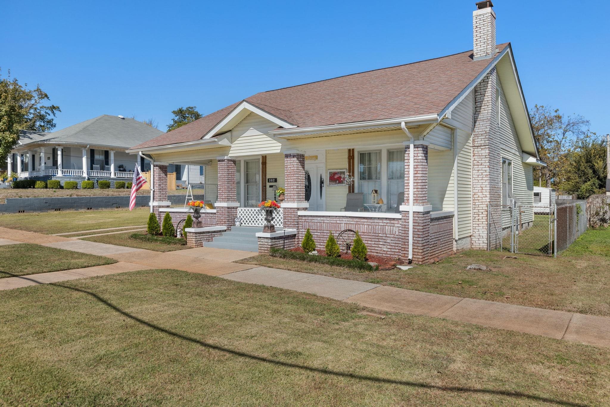 302 W 6th St, Tuscumbia, AL 35674 — photo 5