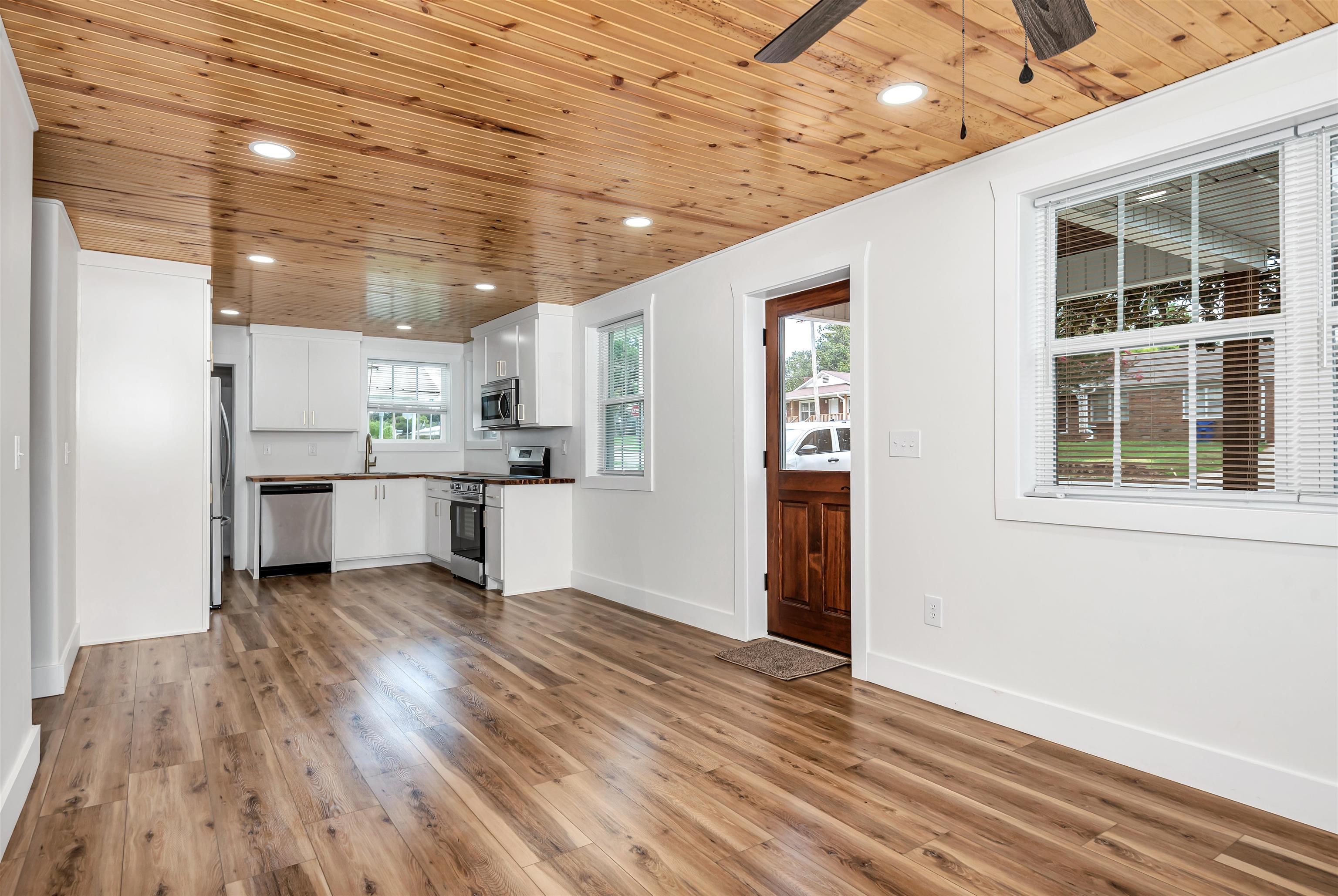 208 S Spurr St, Florence, AL 35630 — photo 6