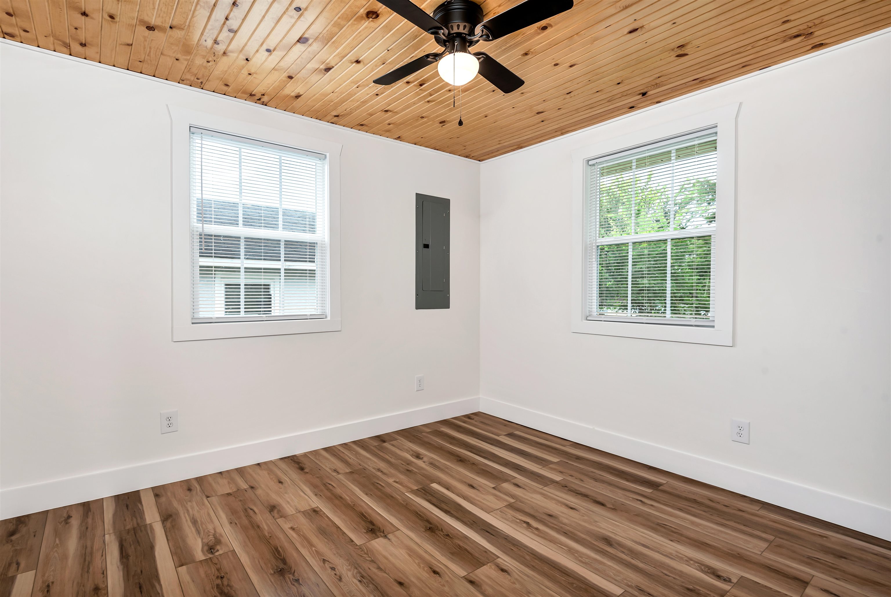 208 S Spurr St, Florence, AL 35630 — photo 8
