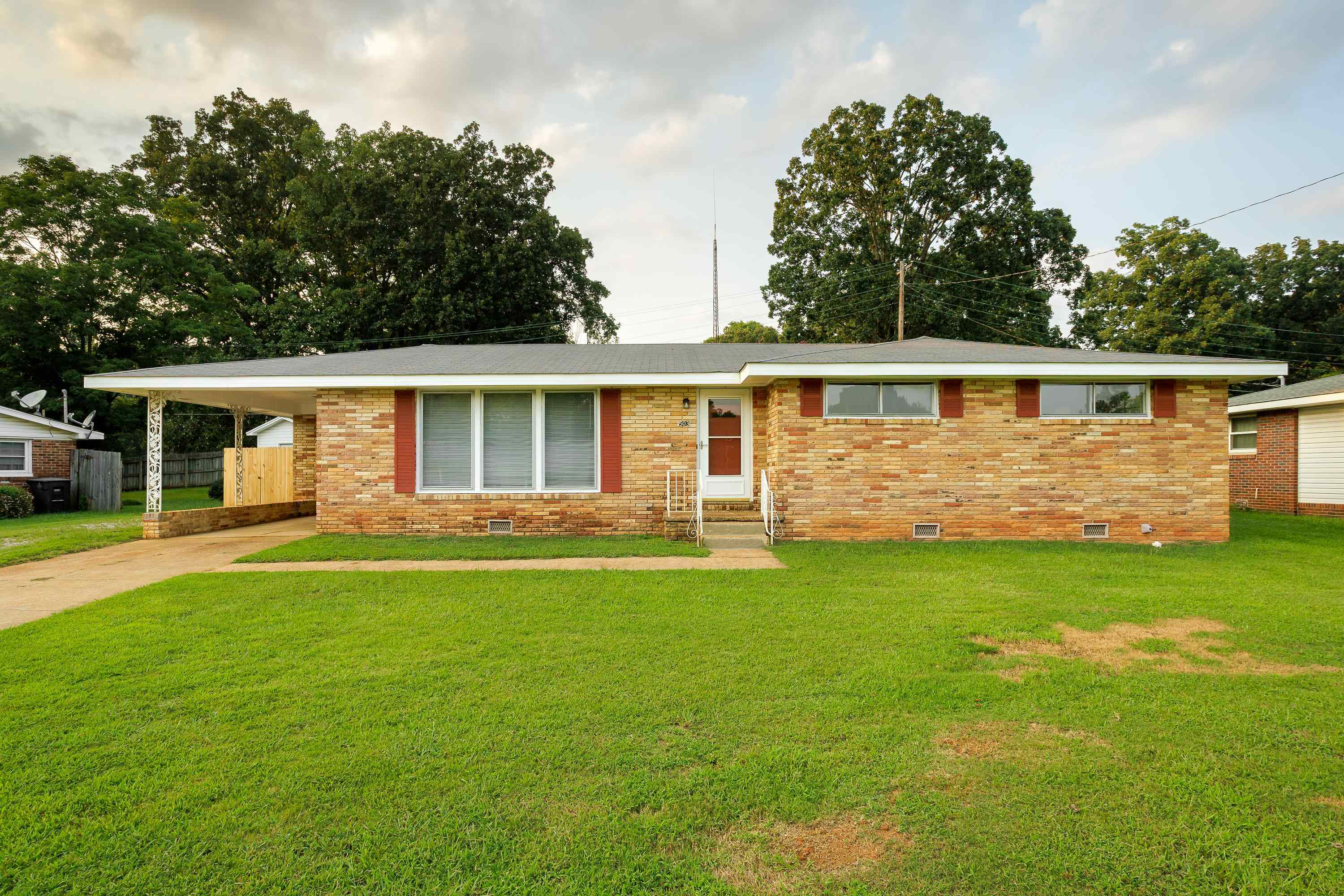 503 Imperial Dr, Florence, AL 35630 — photo 1