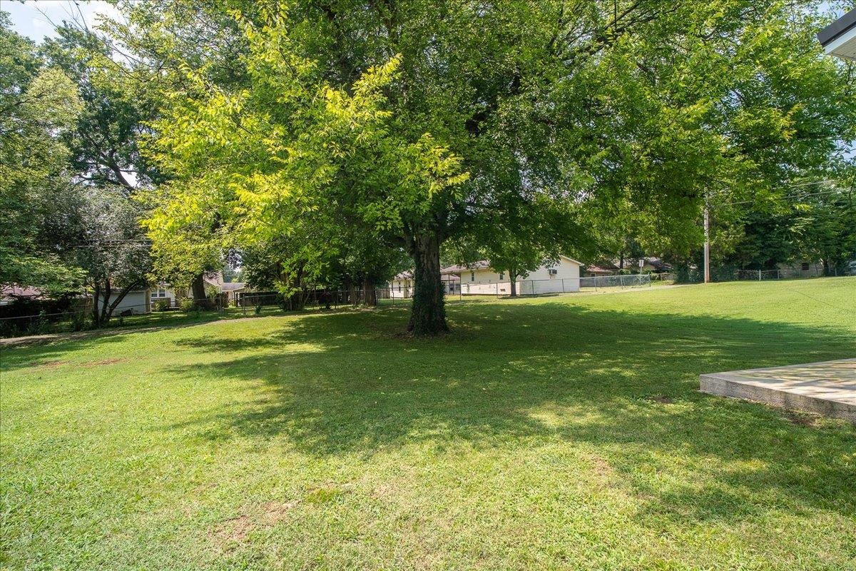 204 S Spurr St, Florence, AL 35630 — photo 5