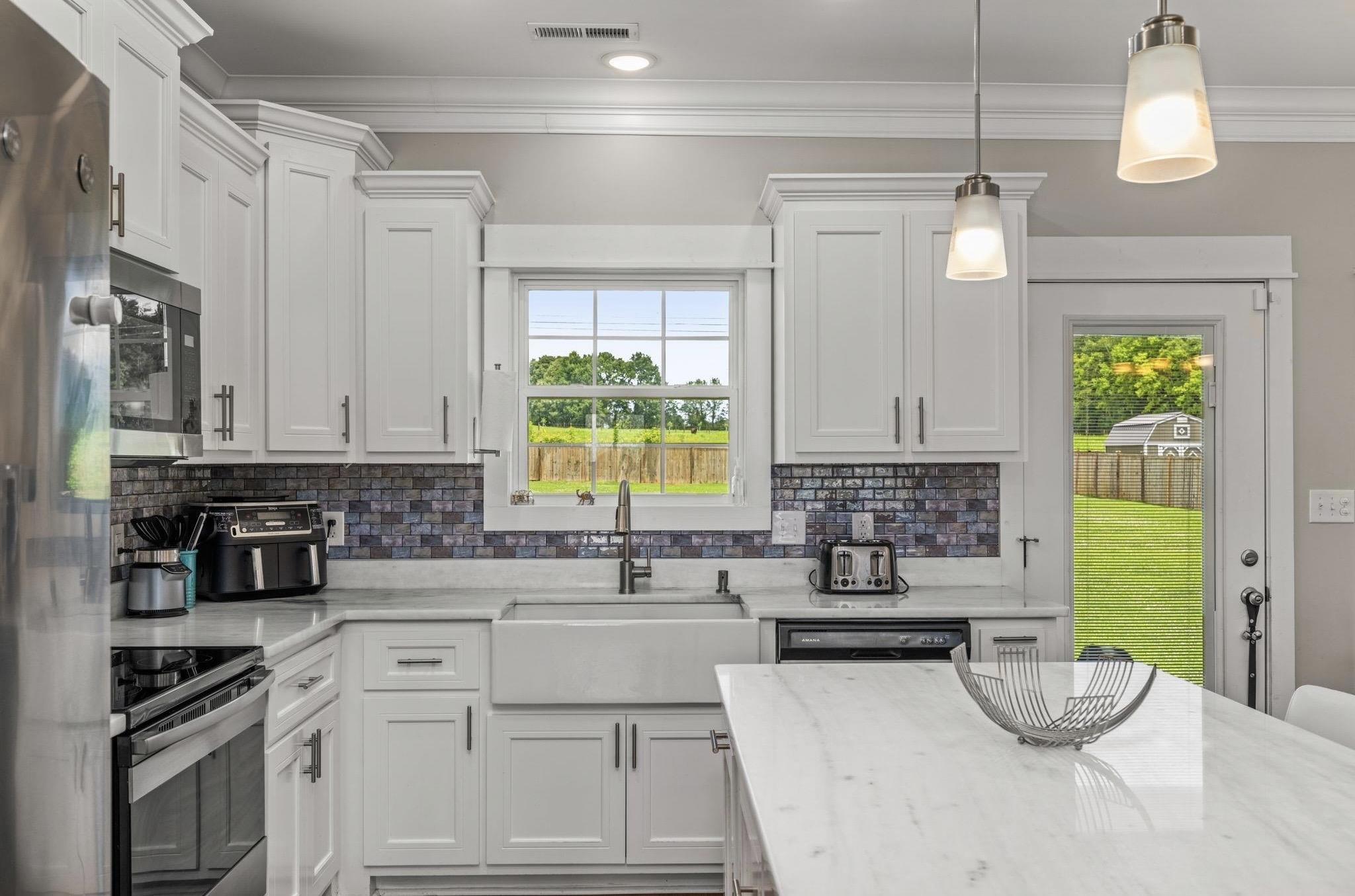 146 Malibu Ln, Killen, AL 35645 — photo 7