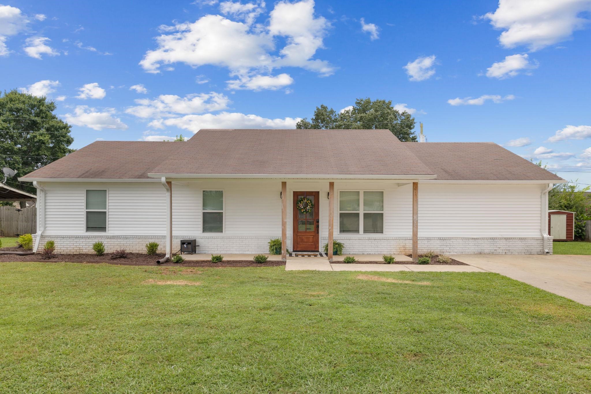309 W Washington Dr, Muscle Shoals, AL 35661 — photo 1