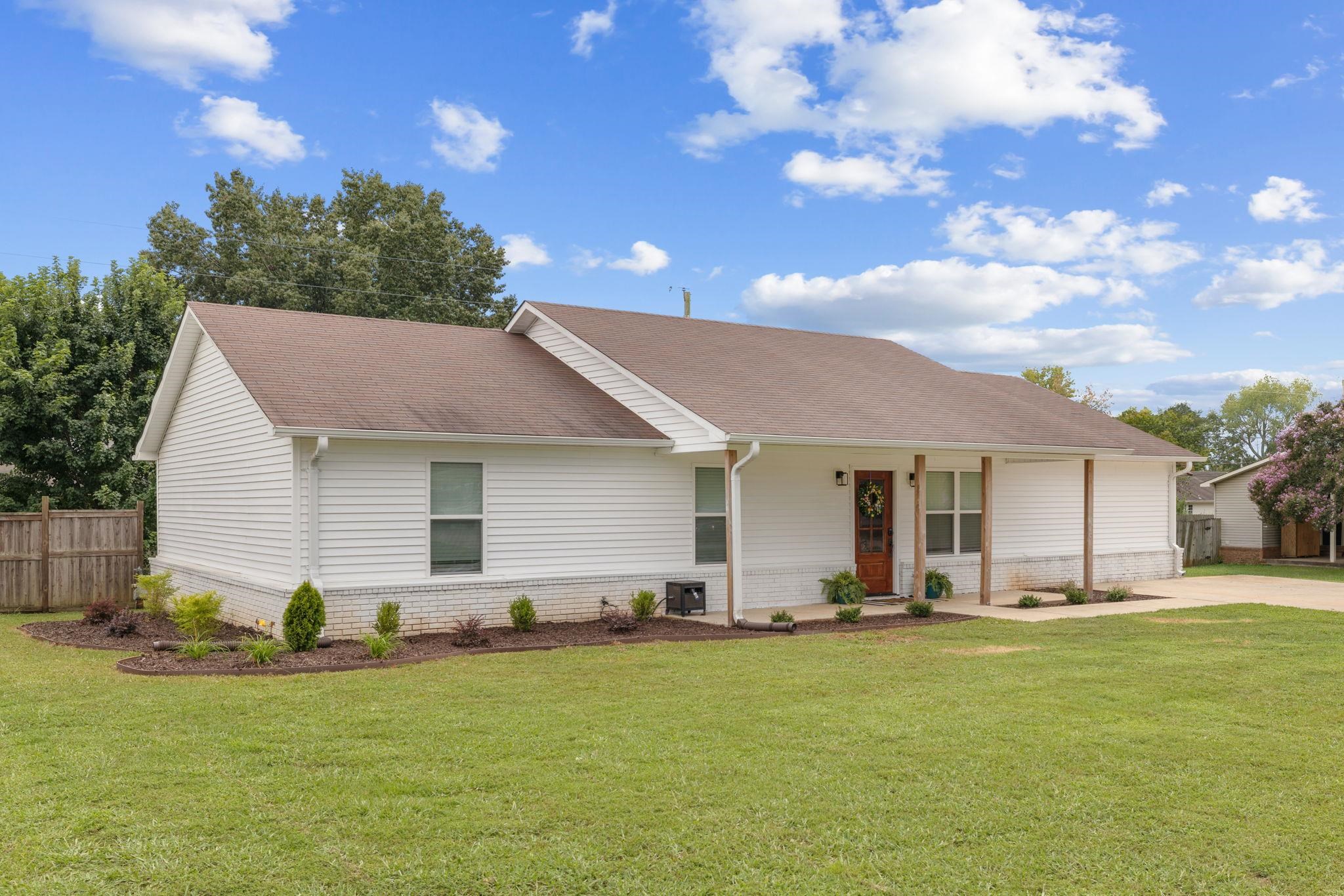 309 W Washington Dr, Muscle Shoals, AL 35661 — photo 2