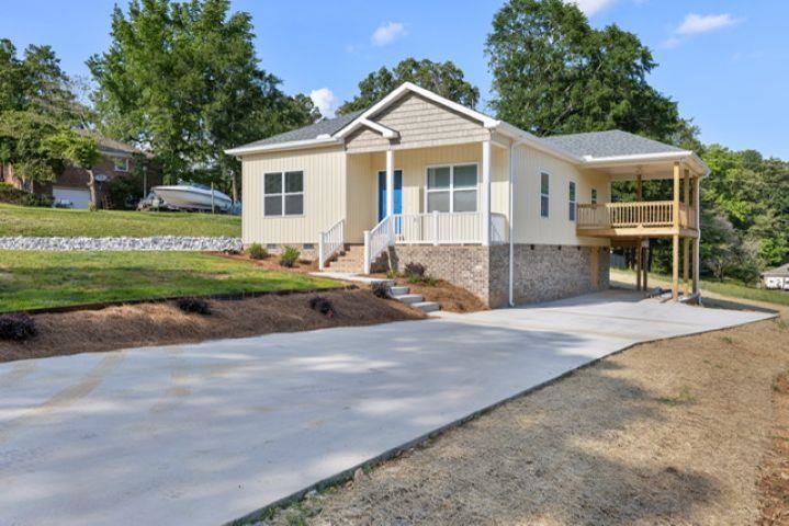 220 Frances Dr, Killen, AL 35645 — photo 1