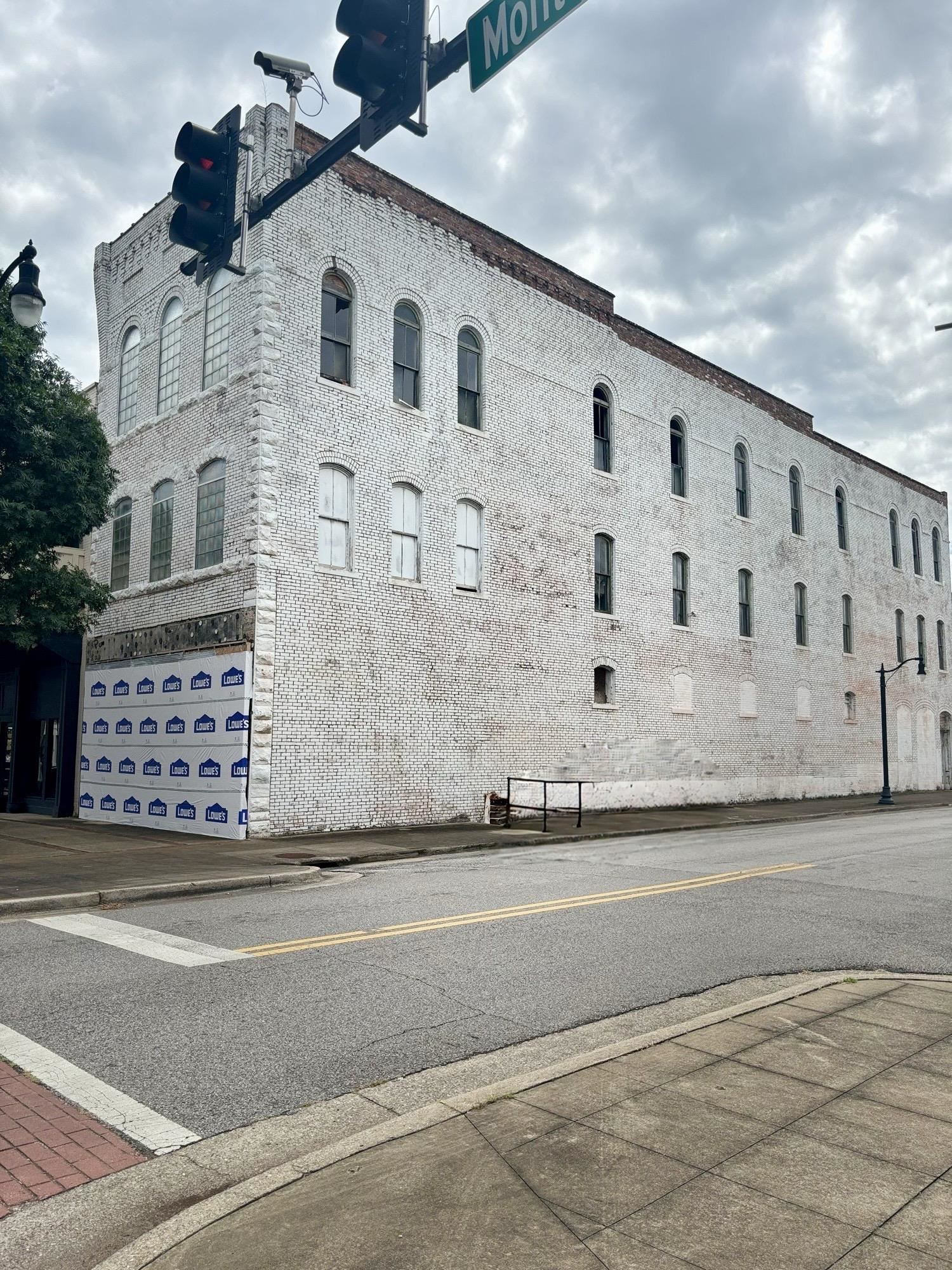 223 N Montgomery Ave, Sheffield, AL 35660 — photo 1