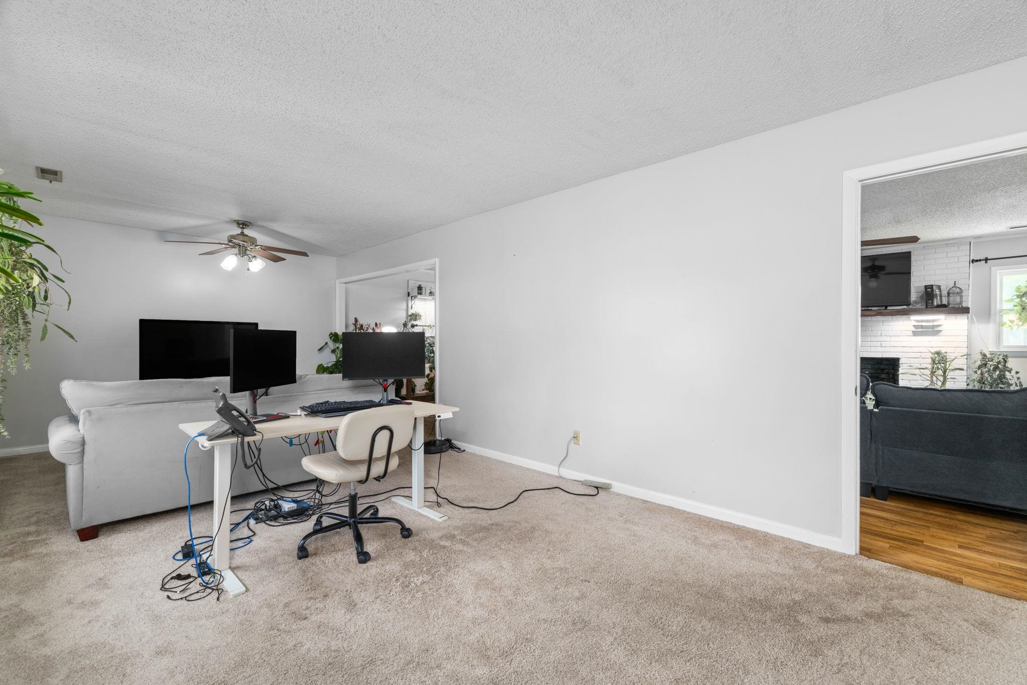 1402 Windsor Dr, Tuscumbia, AL 35674 — photo 11