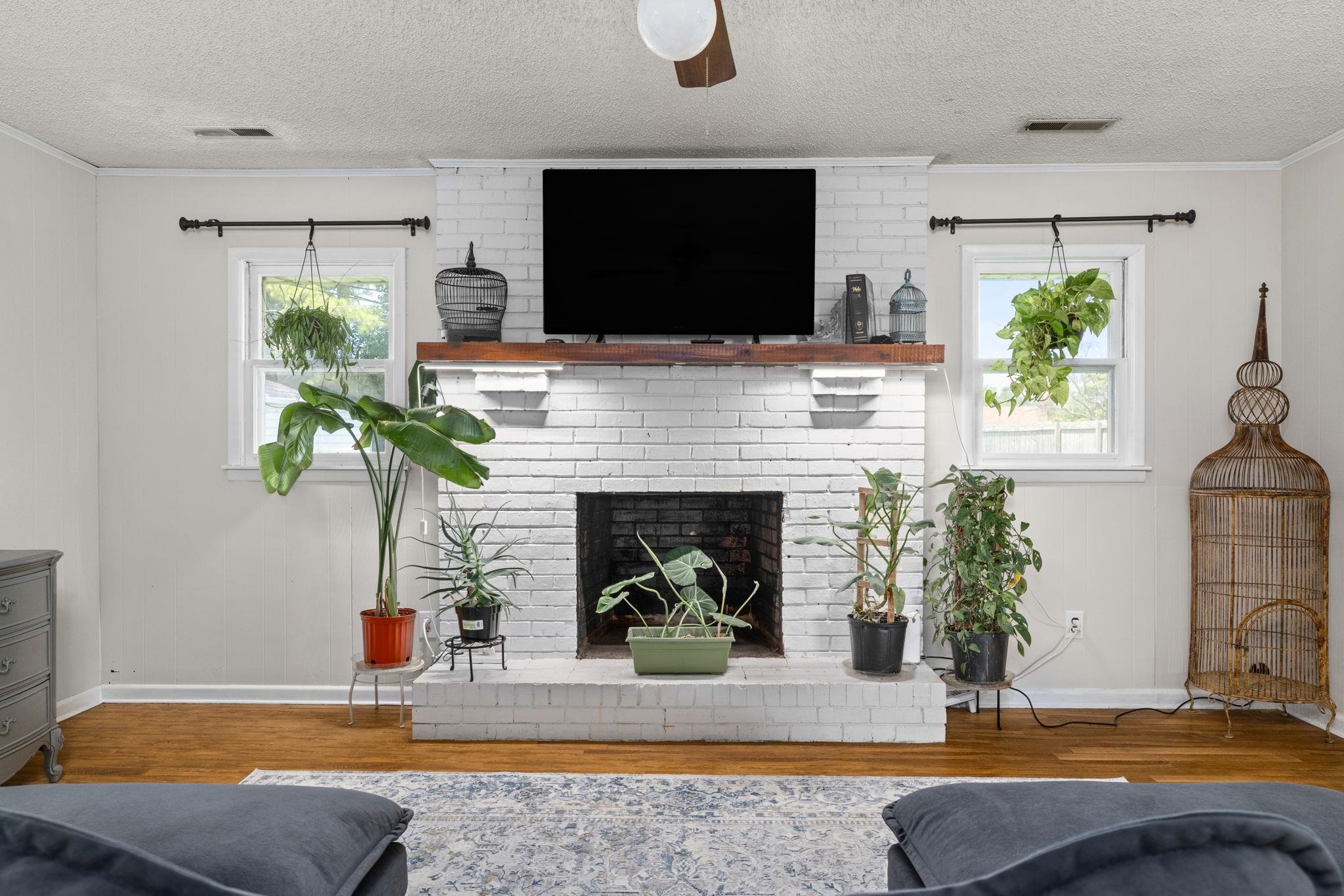 1402 Windsor Dr, Tuscumbia, AL 35674 — photo 3