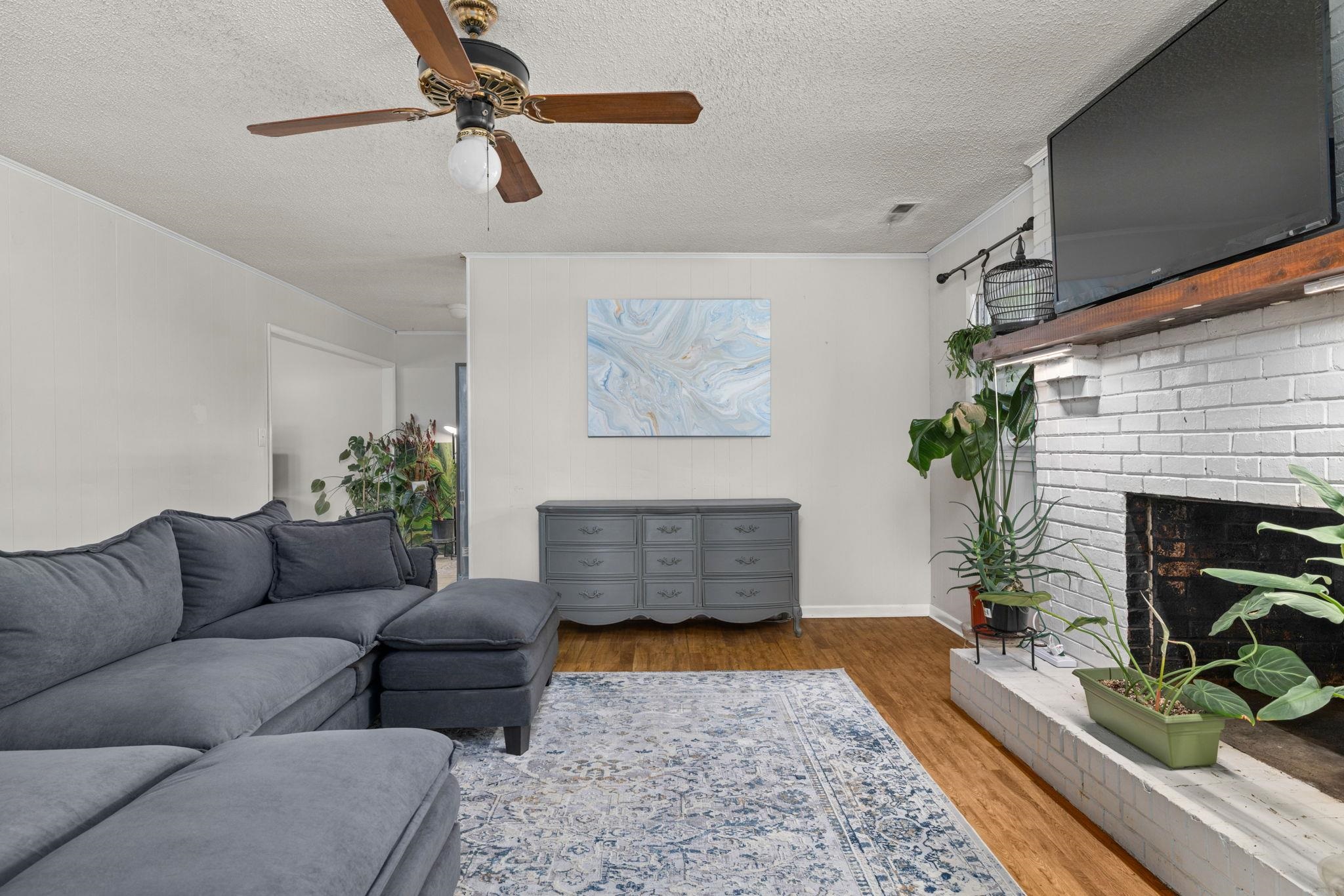 1402 Windsor Dr, Tuscumbia, AL 35674 — photo 8
