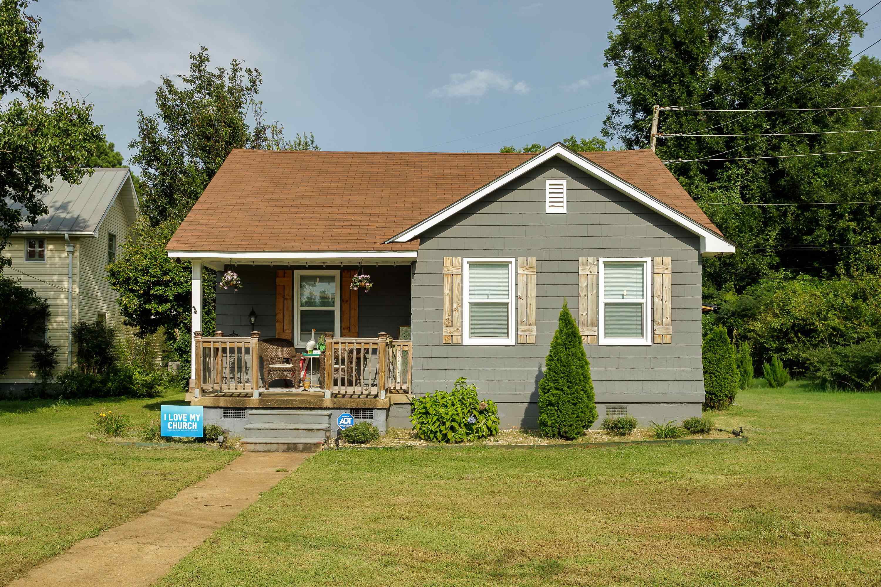 400 Broadway St, Sheffield, AL 35660 — photo 1