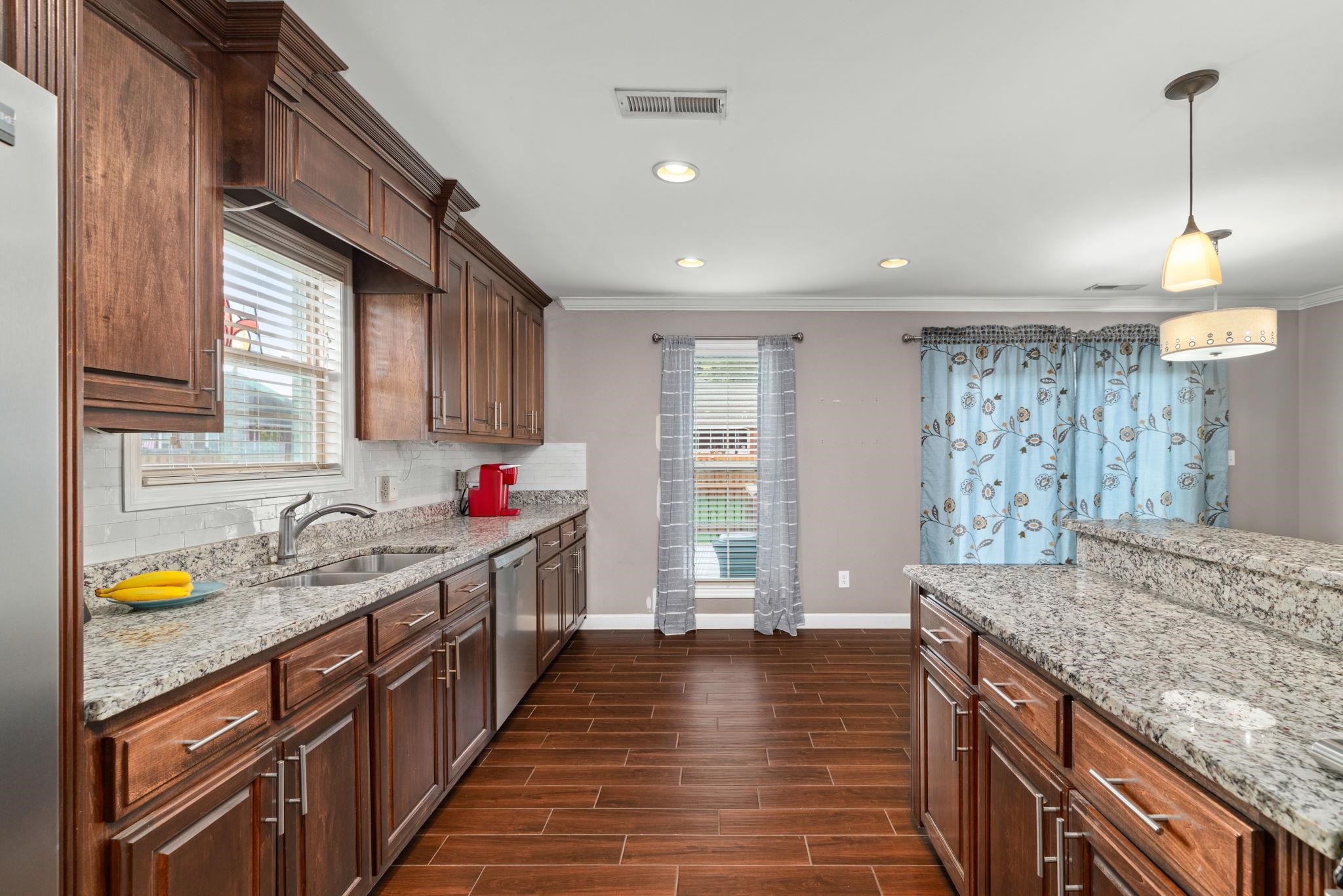 701 Hickory Ave, Muscle Shoals, AL 35661 — photo 11