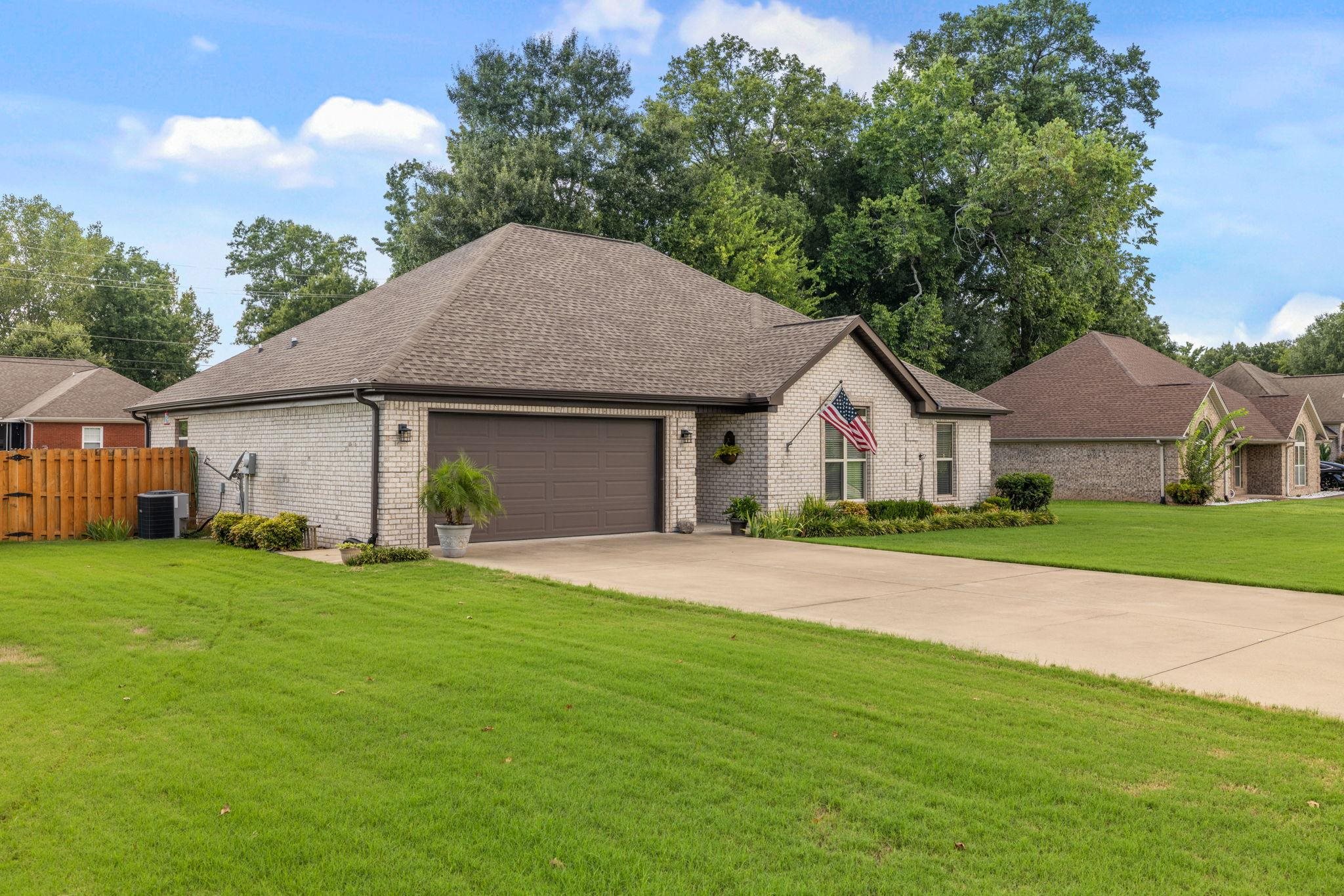701 Hickory Ave, Muscle Shoals, AL 35661 — photo 3