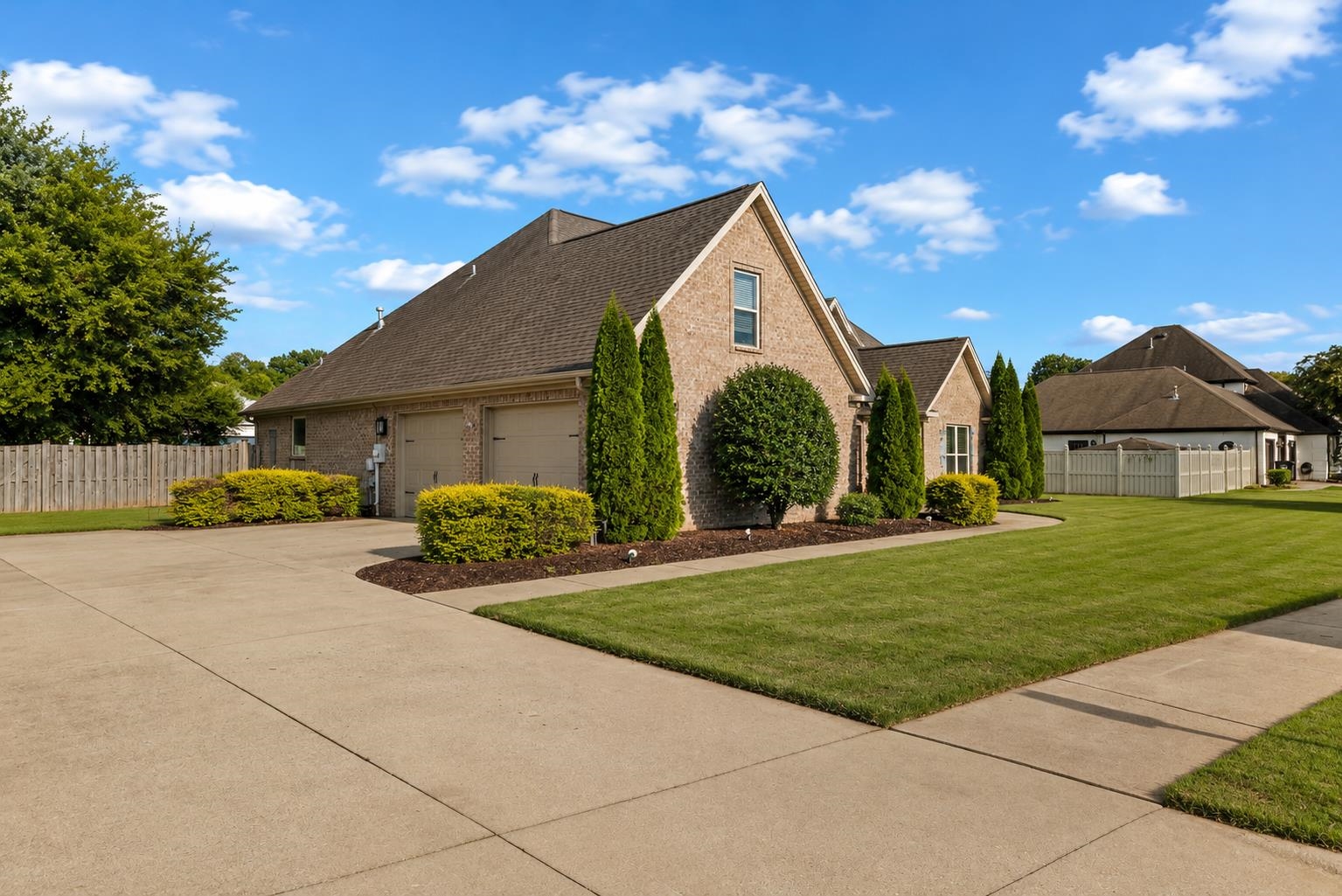 106 Magnolia Dr, Muscle Shoals, AL 35661 — photo 3