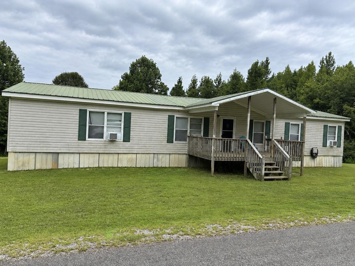 210 Smith St, Phil Campbell, AL 35581 — photo 1