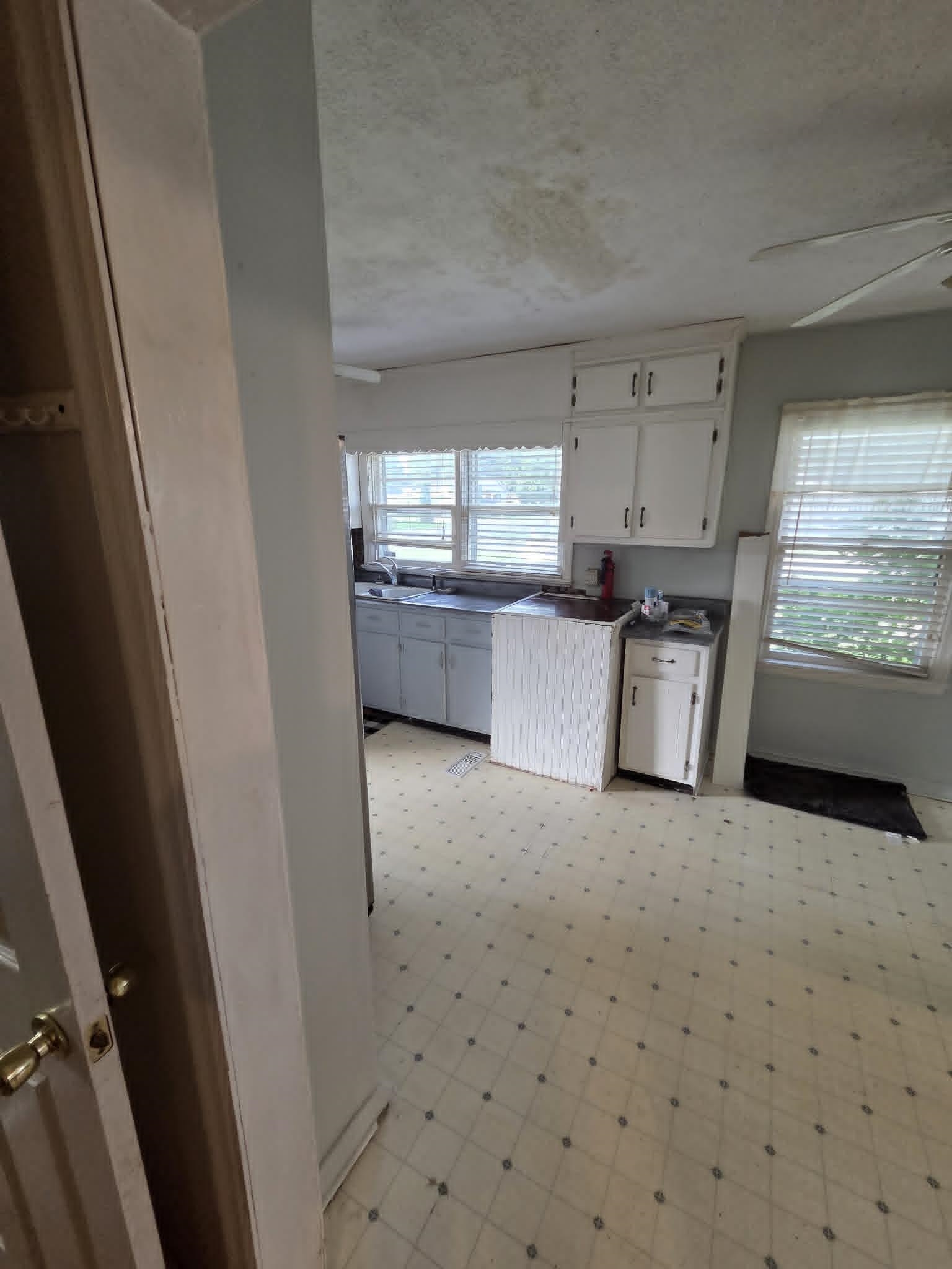 1111 W 11th St, Sheffield, AL 35660 — photo 10