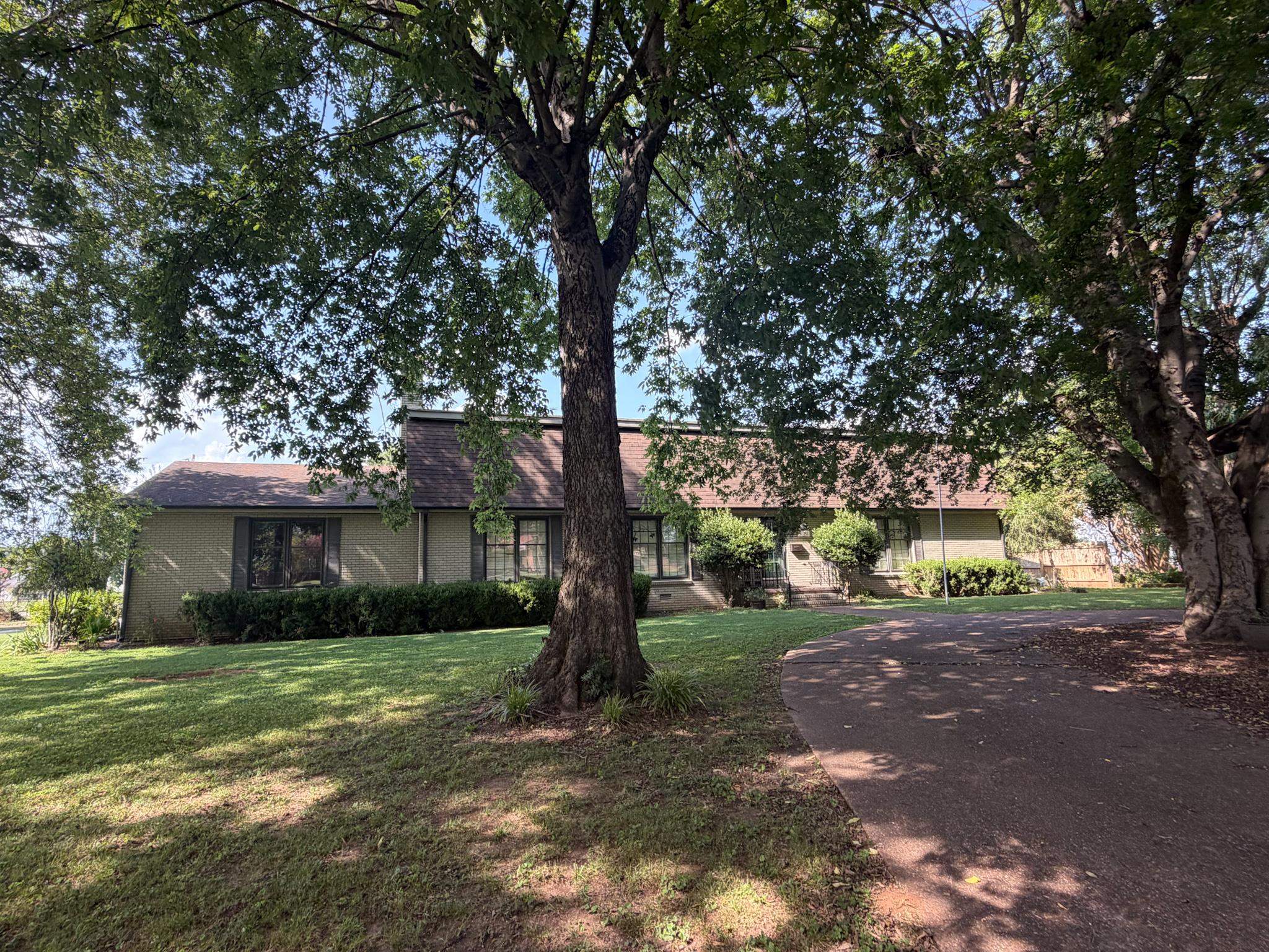 1001 E 3rd St, Tuscumbia, AL 35674 — photo 3