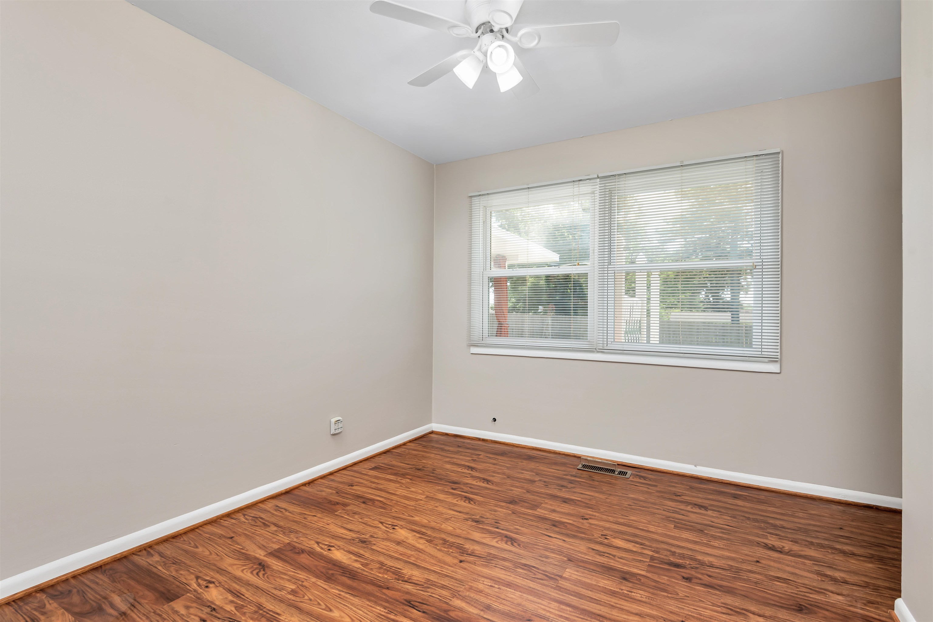 908 Davison Ave, Muscle Shoals, AL 35661 — photo 9