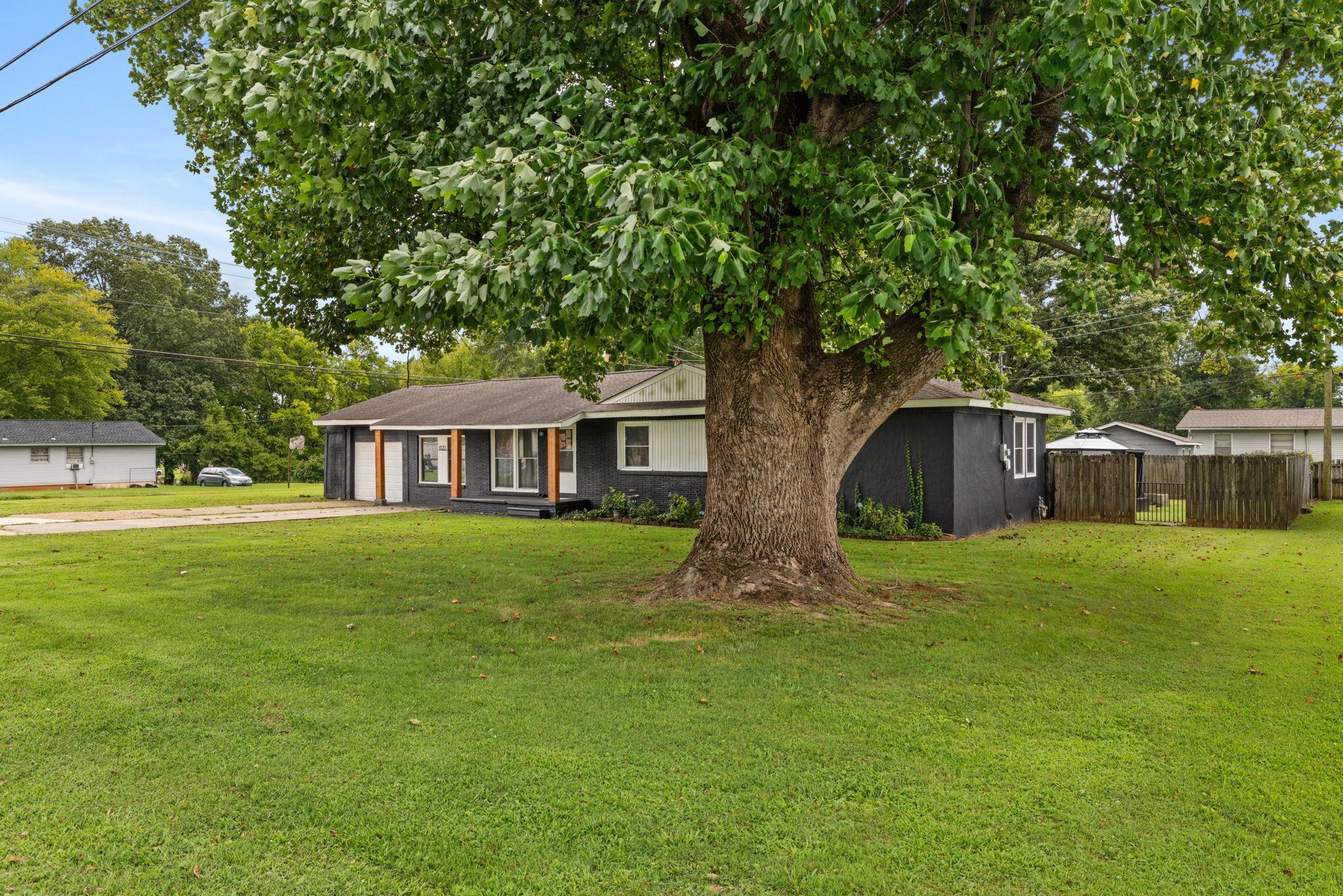 1020 Moss Ave, Muscle Shoals, AL 35661 — photo 2