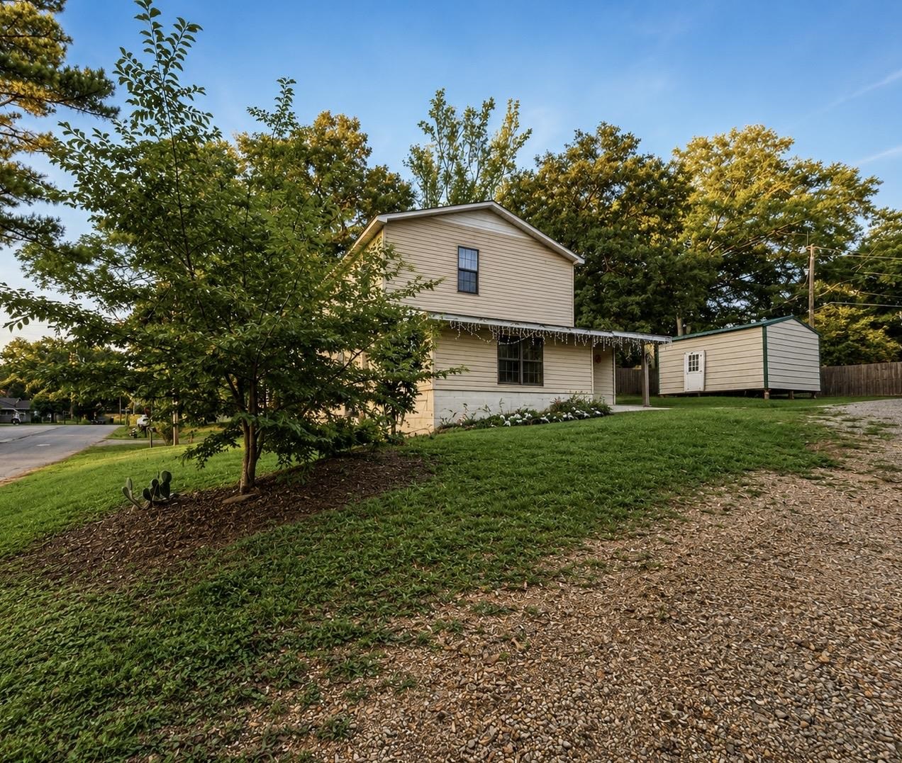 613 Adams St, Russellville, AL 35653 — photo 2